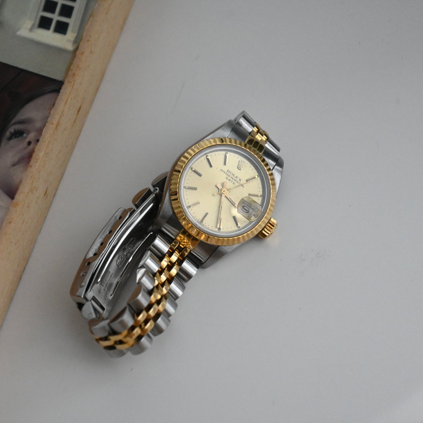 Rolex Oyster Perpetual Date ref. 69173 Champagne-Face