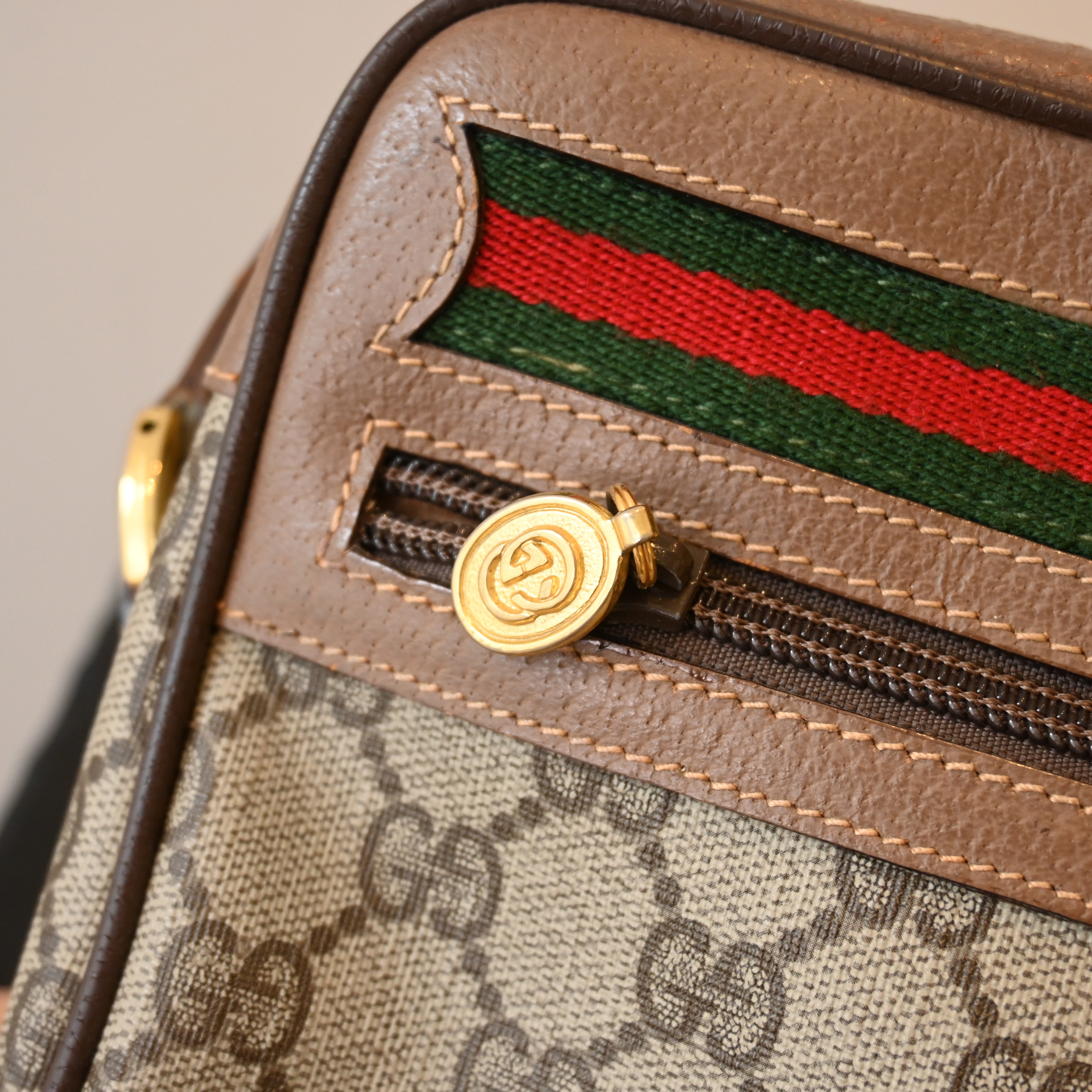 Gucci Sherry Line GG Supreme - Leluxe Vintage Sdn. Bhd.