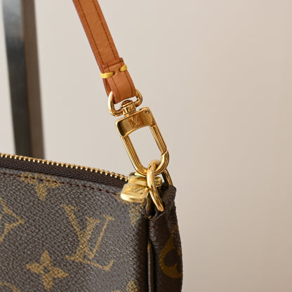 Louis Vuitton Monogram Pochette Accessoire