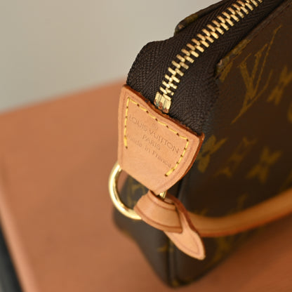 Louis Vuitton Monogram Pochette Accessoire