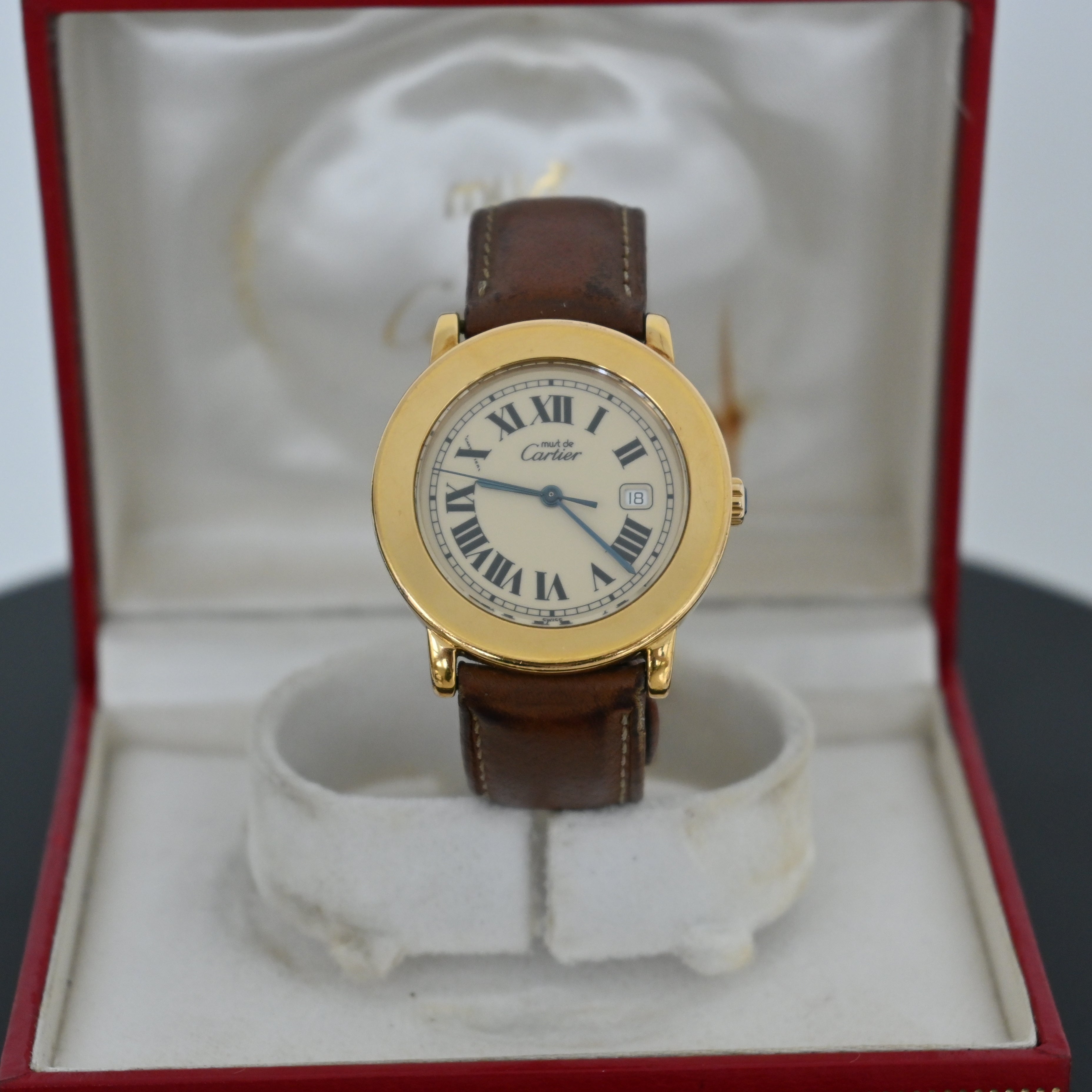 Cartier Ronde Watch ref. 1800 - Leluxe Vintage Sdn. Bhd.