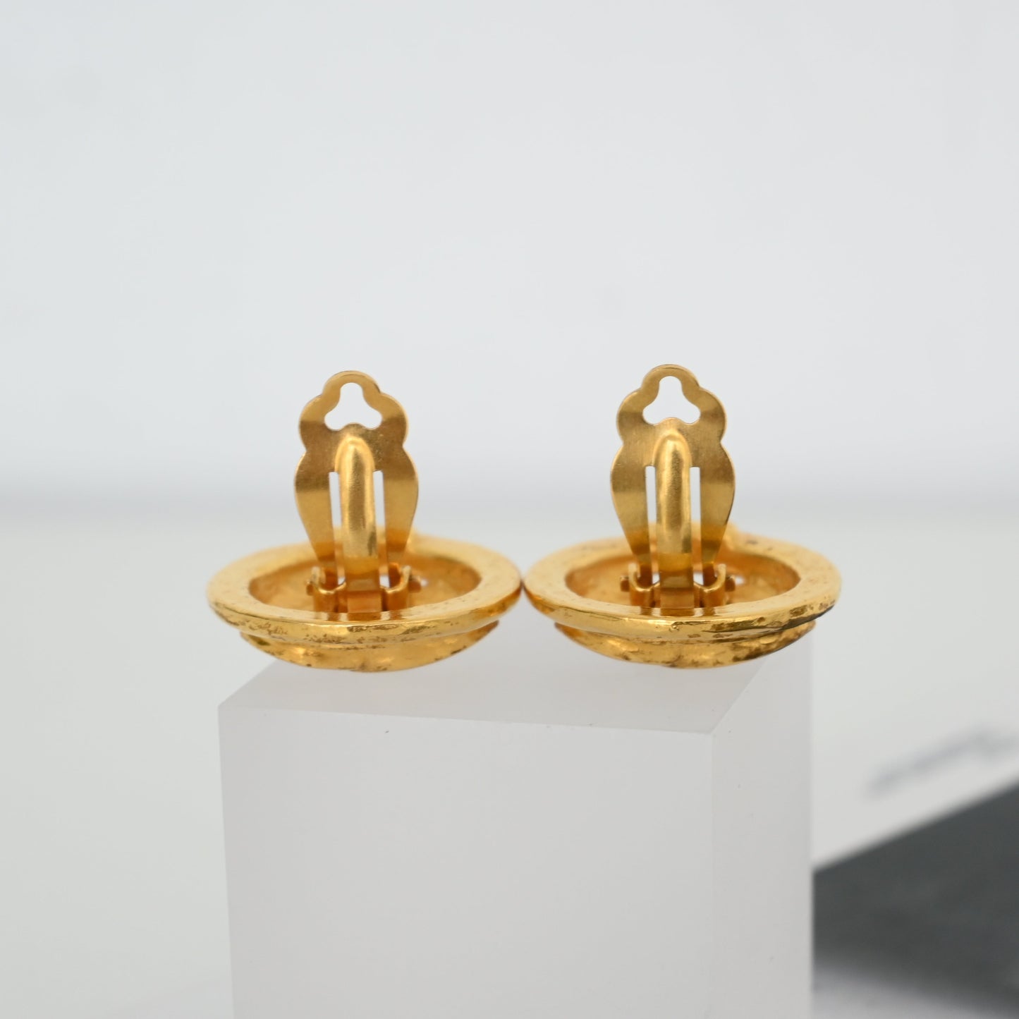 Chanel Circle Coco 94P Earrings Earclips