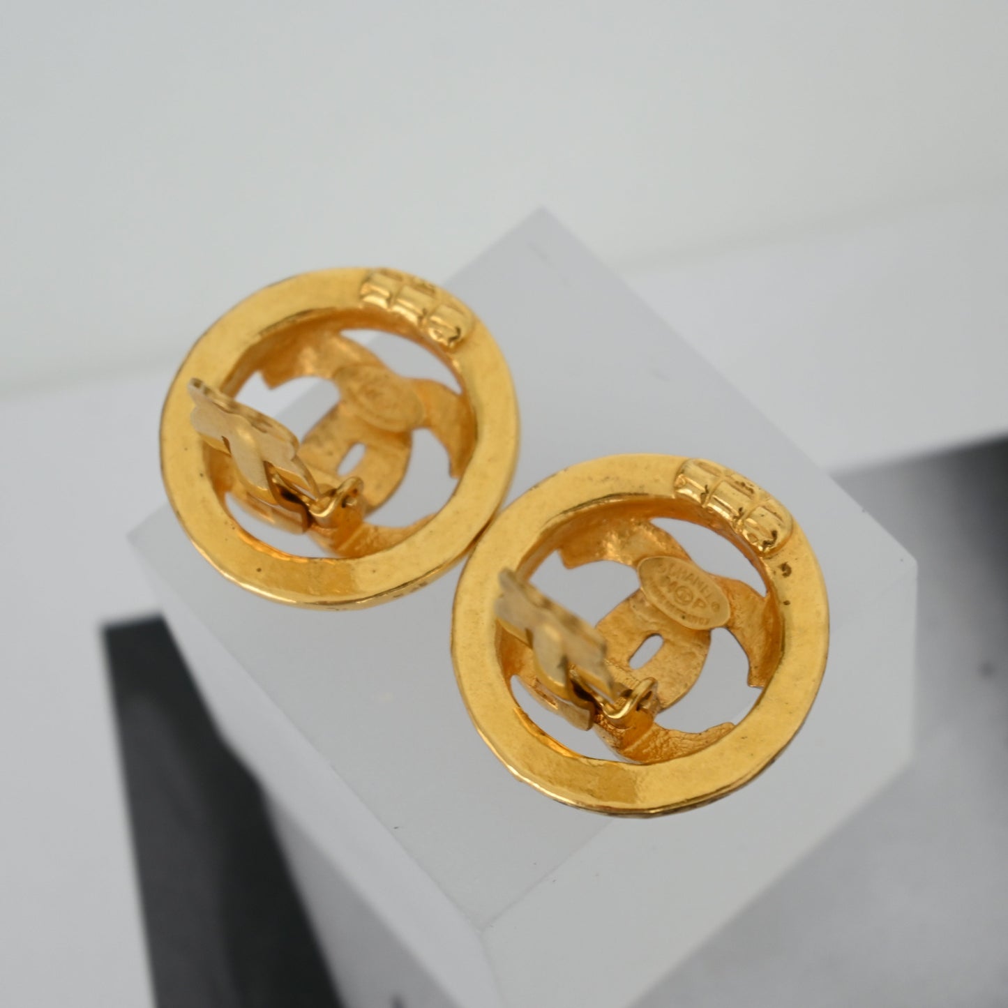 Chanel Circle Coco 94P Earrings Earclips