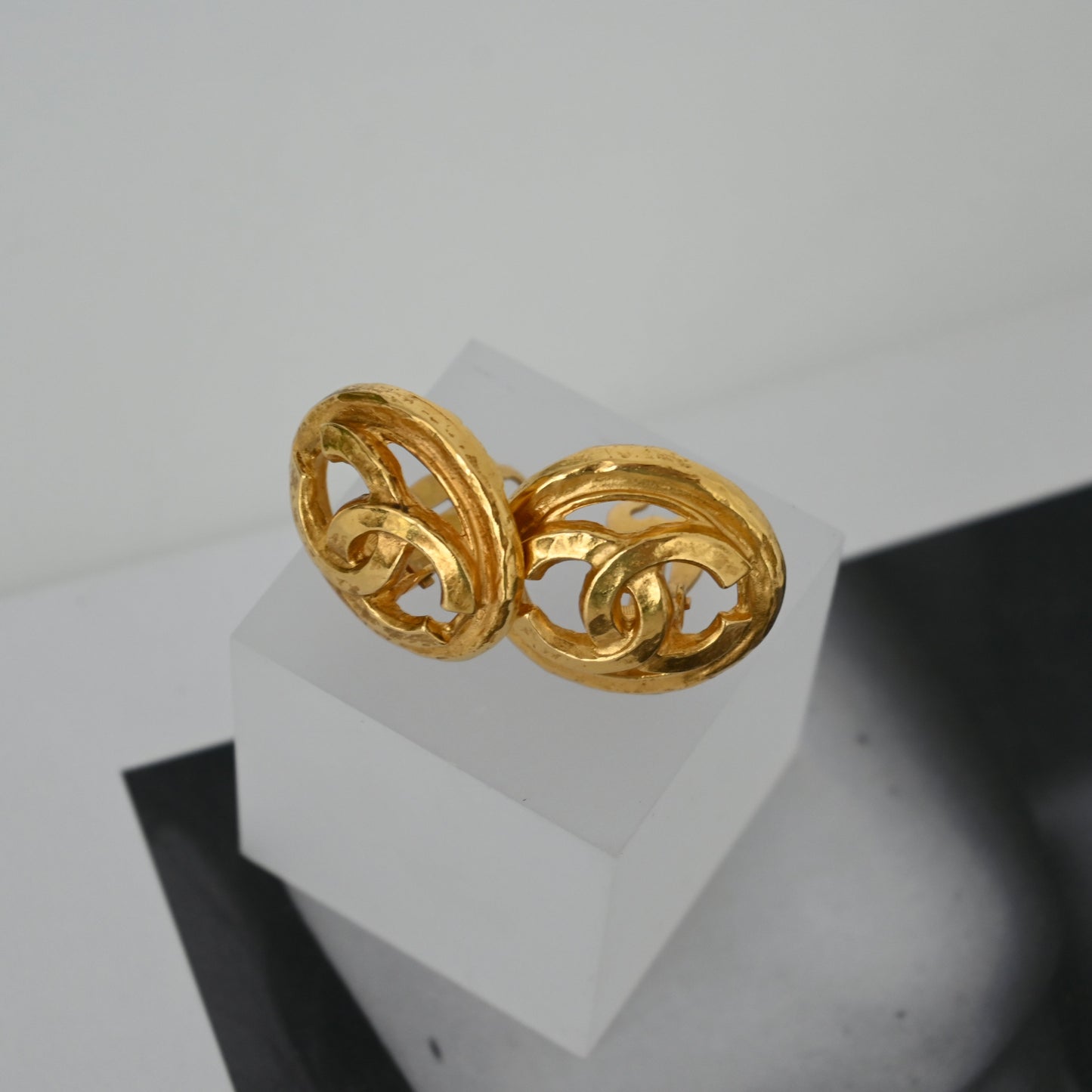 Chanel Circle Coco 94P Earrings Earclips