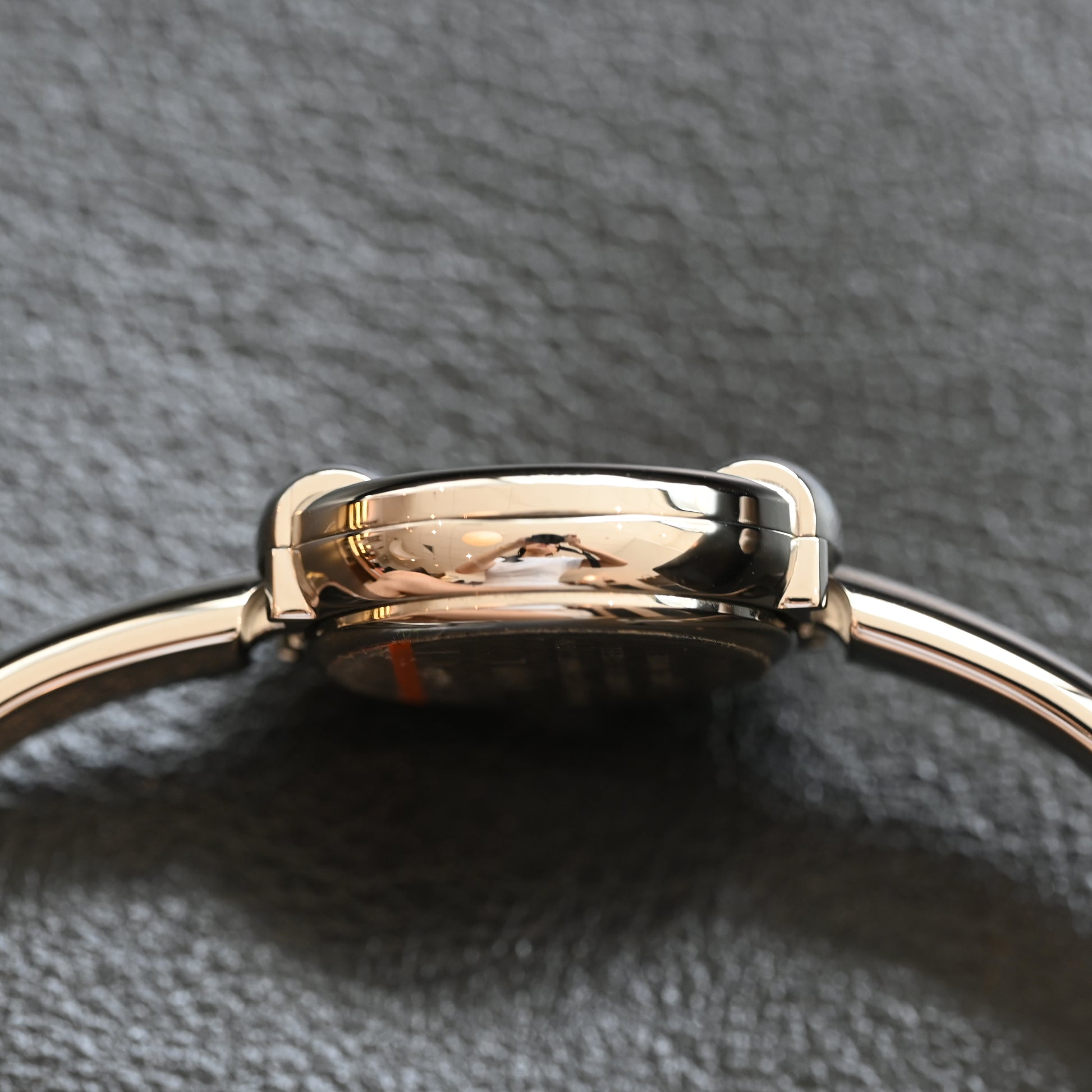 Gucci Bangle Watch 1400L - Leluxe Vintage Sdn. Bhd.