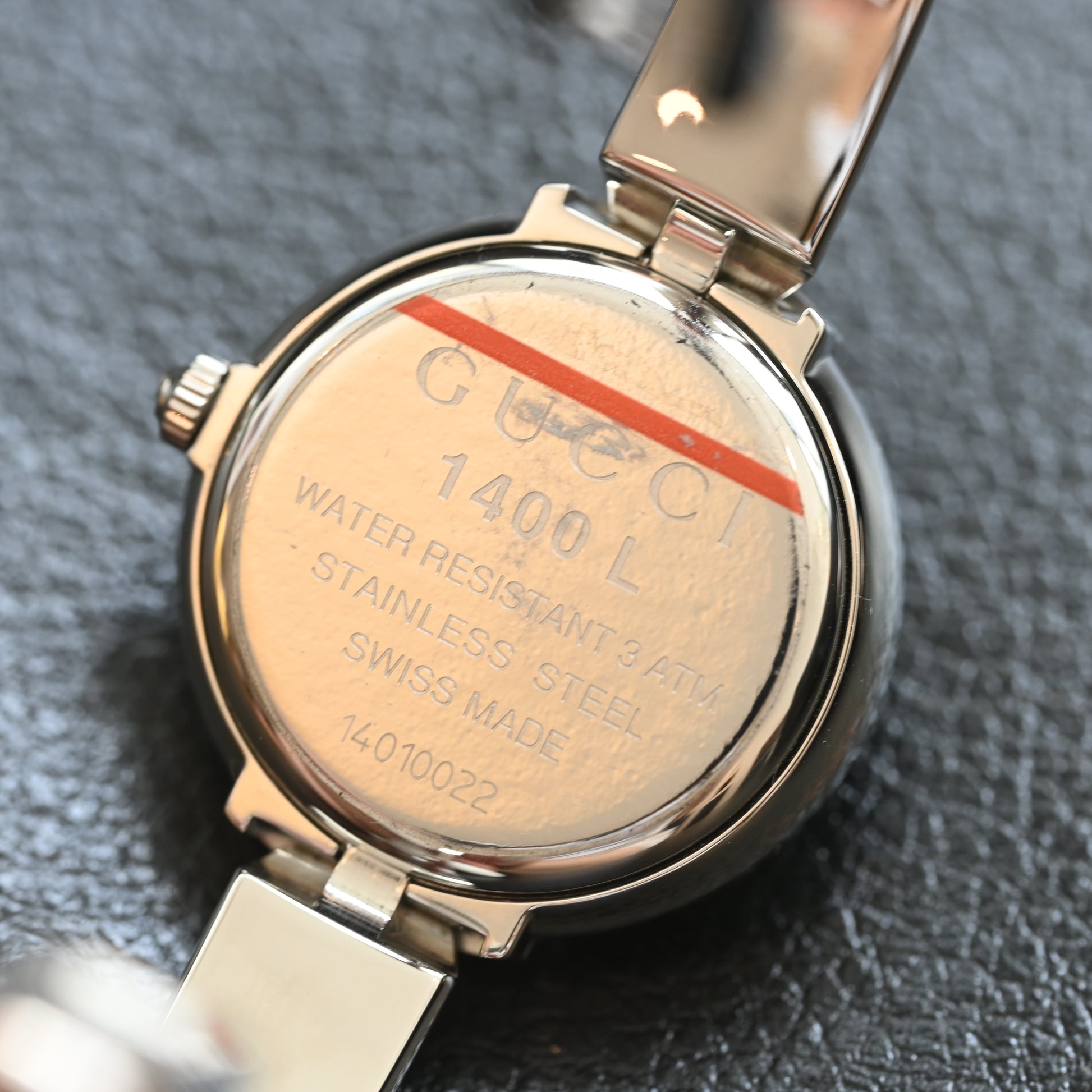 Gucci Bangle Watch 1400L - Leluxe Vintage Sdn. Bhd.