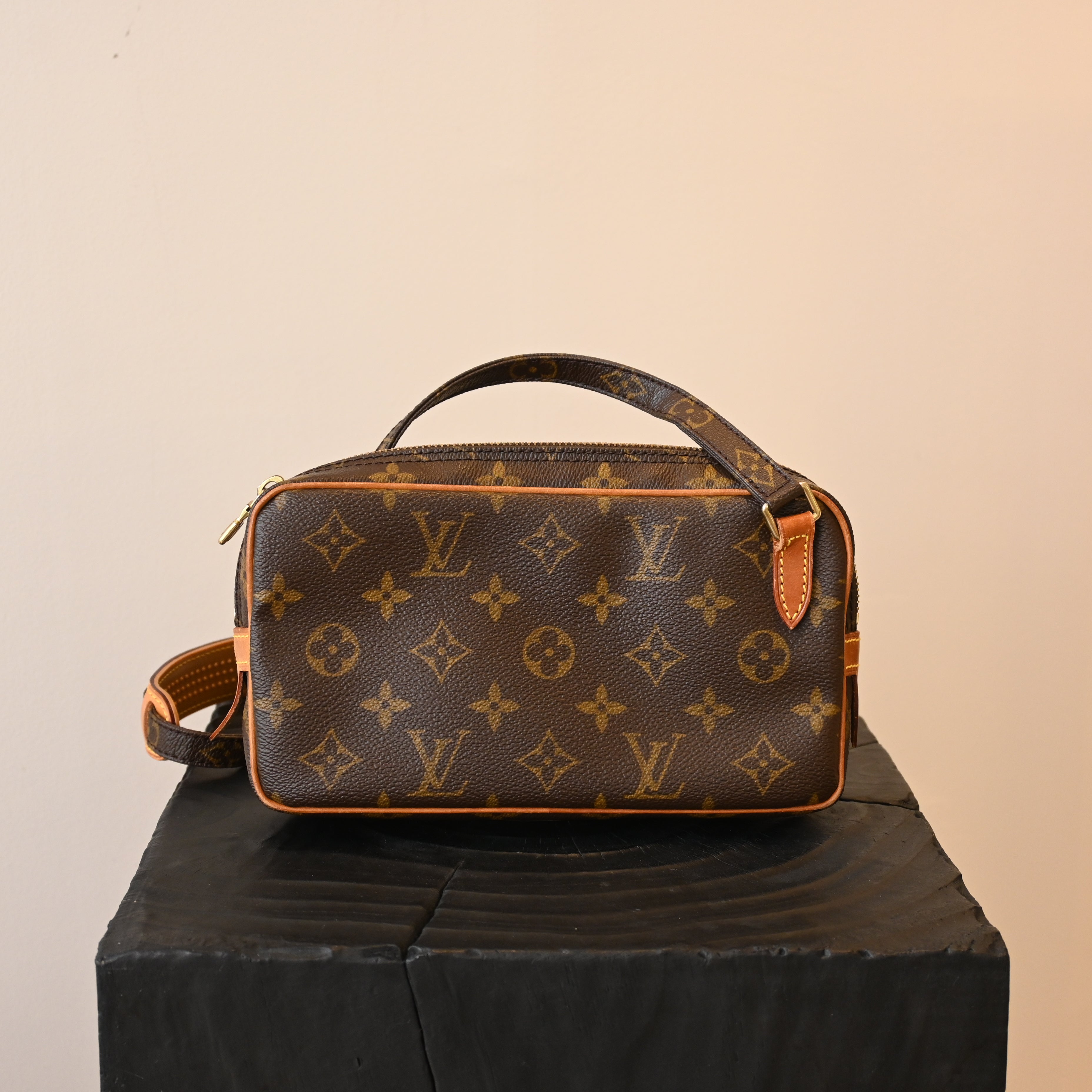 Louis Vuitton Pochette Marly Bandouliere