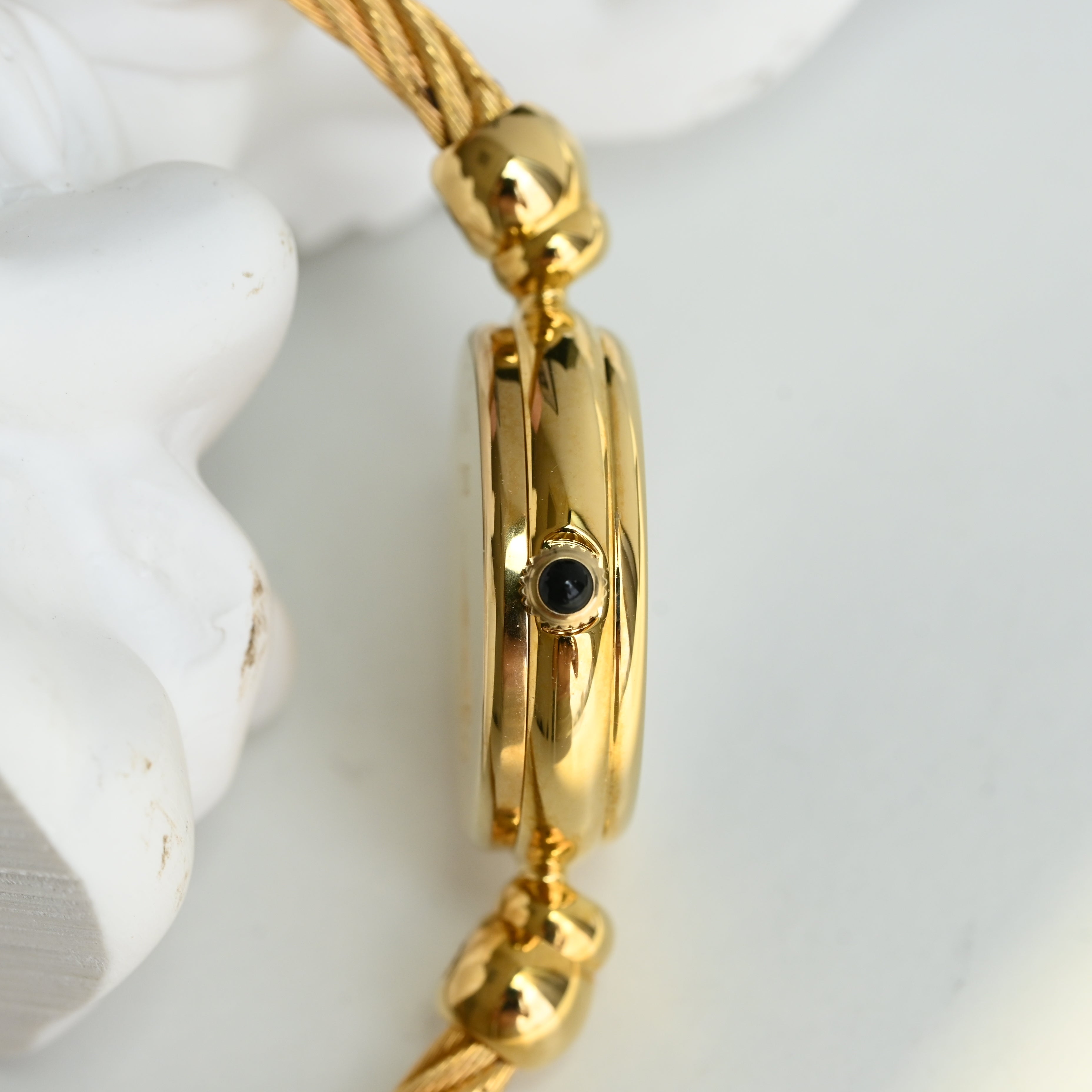 Gucci Bangle Watch 2700.2.L - Leluxe Vintage Sdn. Bhd.