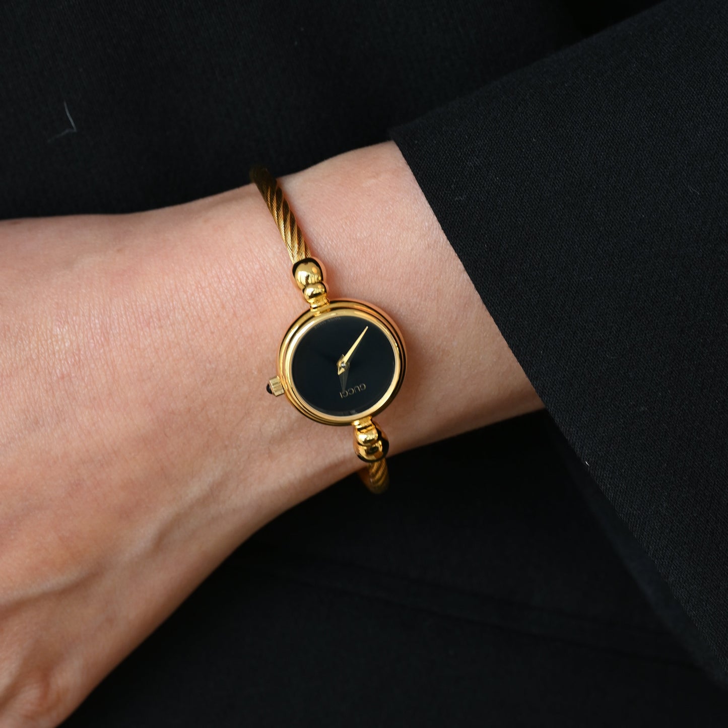 Gucci Bangle Watch 2700.2.L