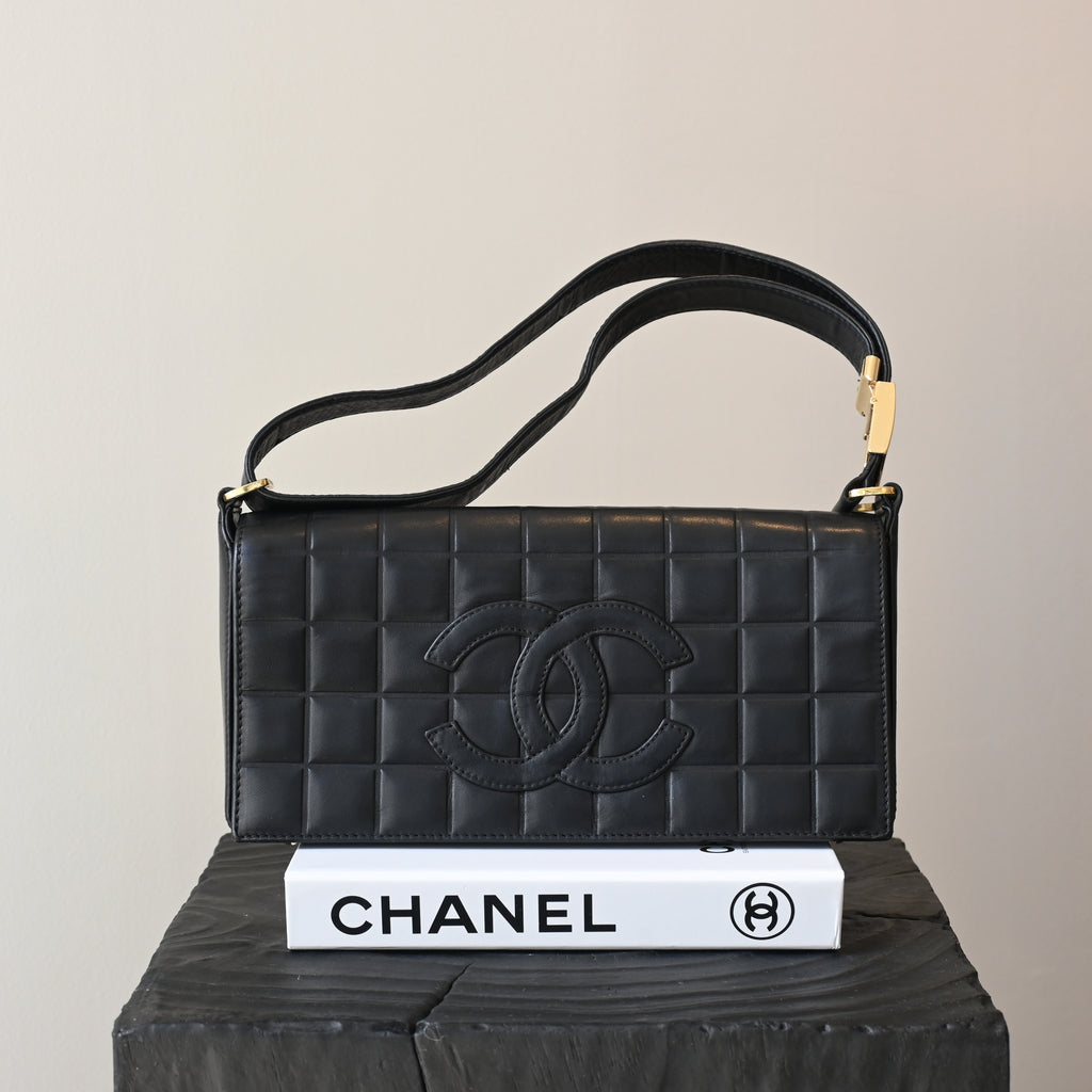 Chanel Chocolate Bar Flap - Leluxe Vintage Sdn. Bhd.
