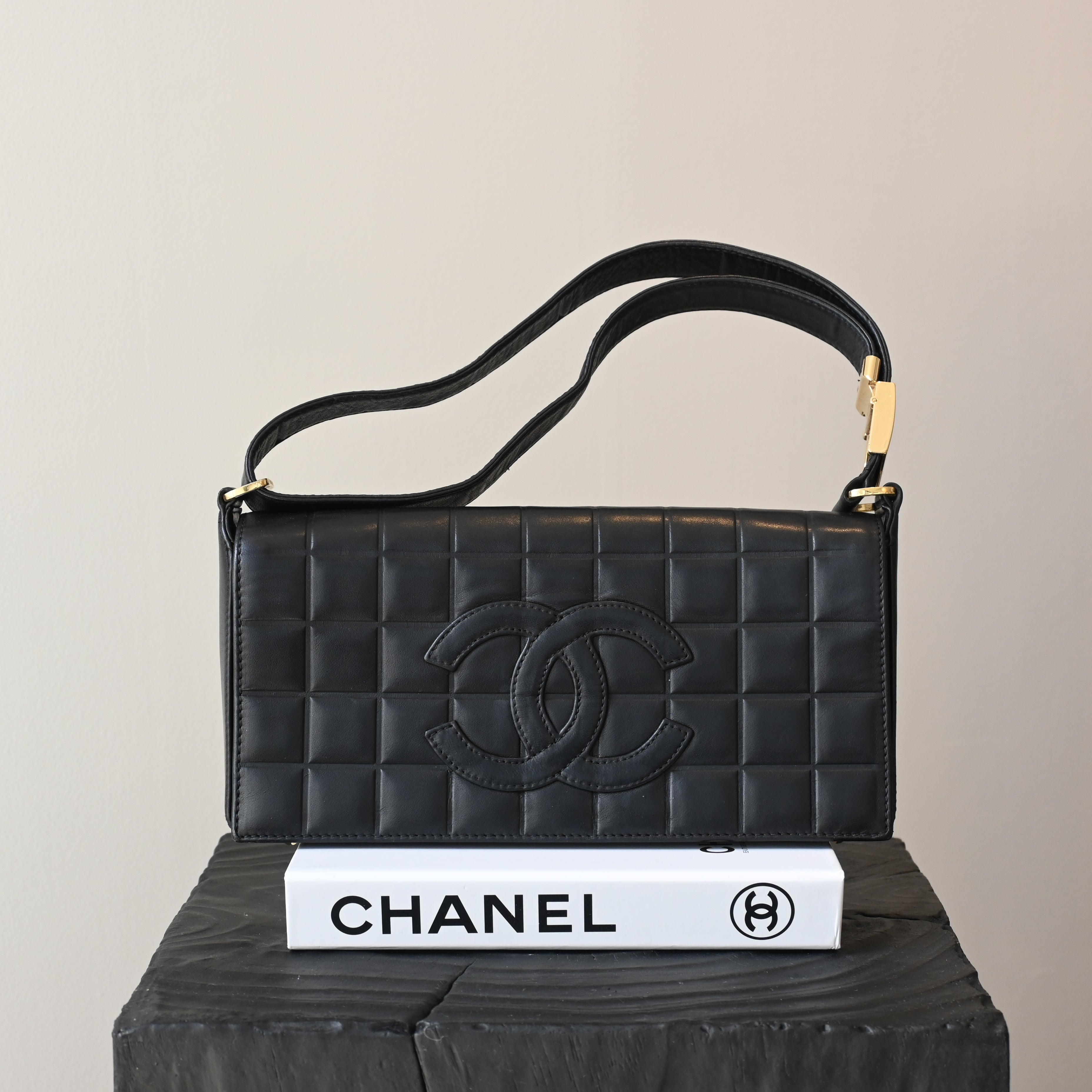Chanel Chocolate Bar Flap - Leluxe Vintage Sdn. Bhd.