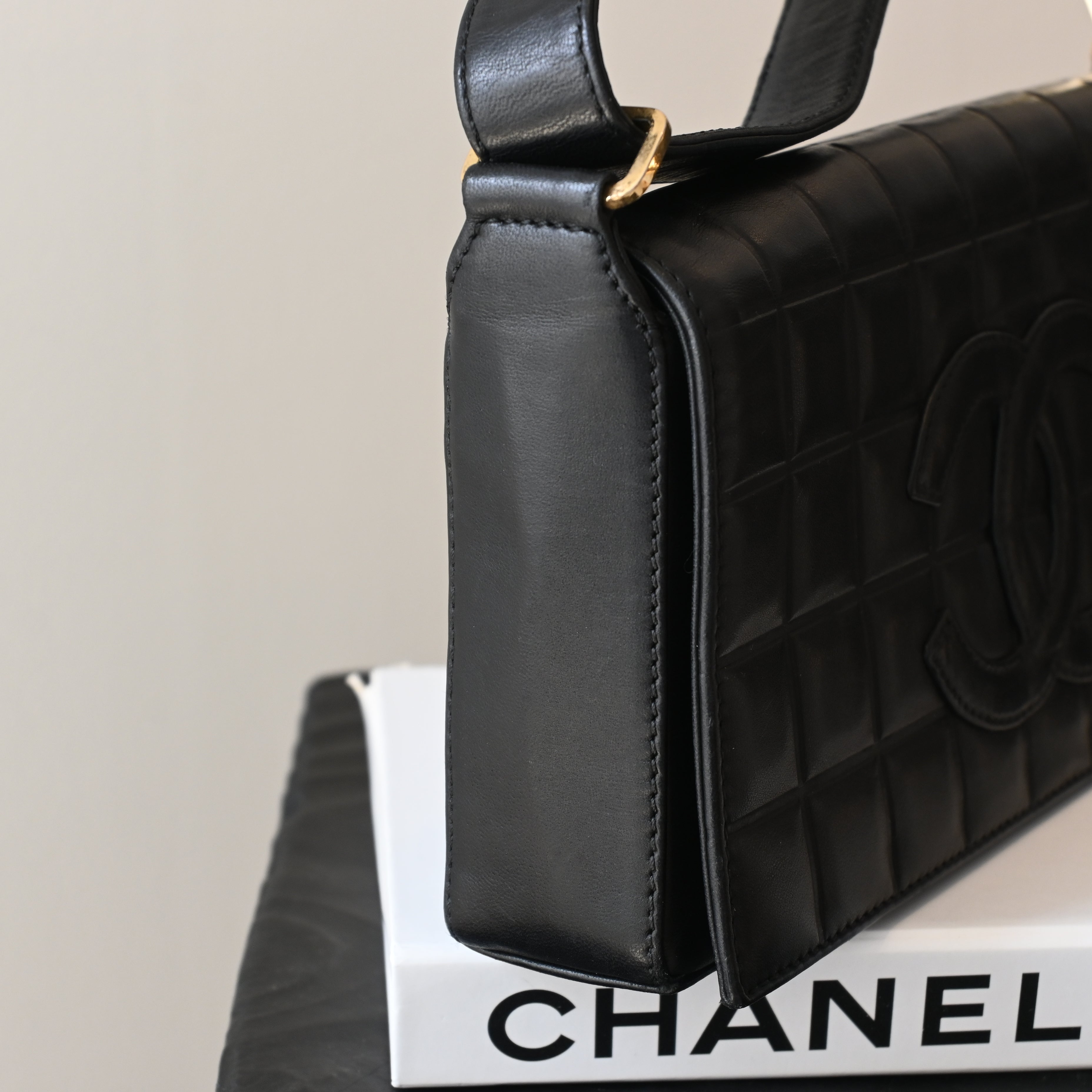 Chanel Chocolate Bar Flap - Leluxe Vintage Sdn. Bhd.