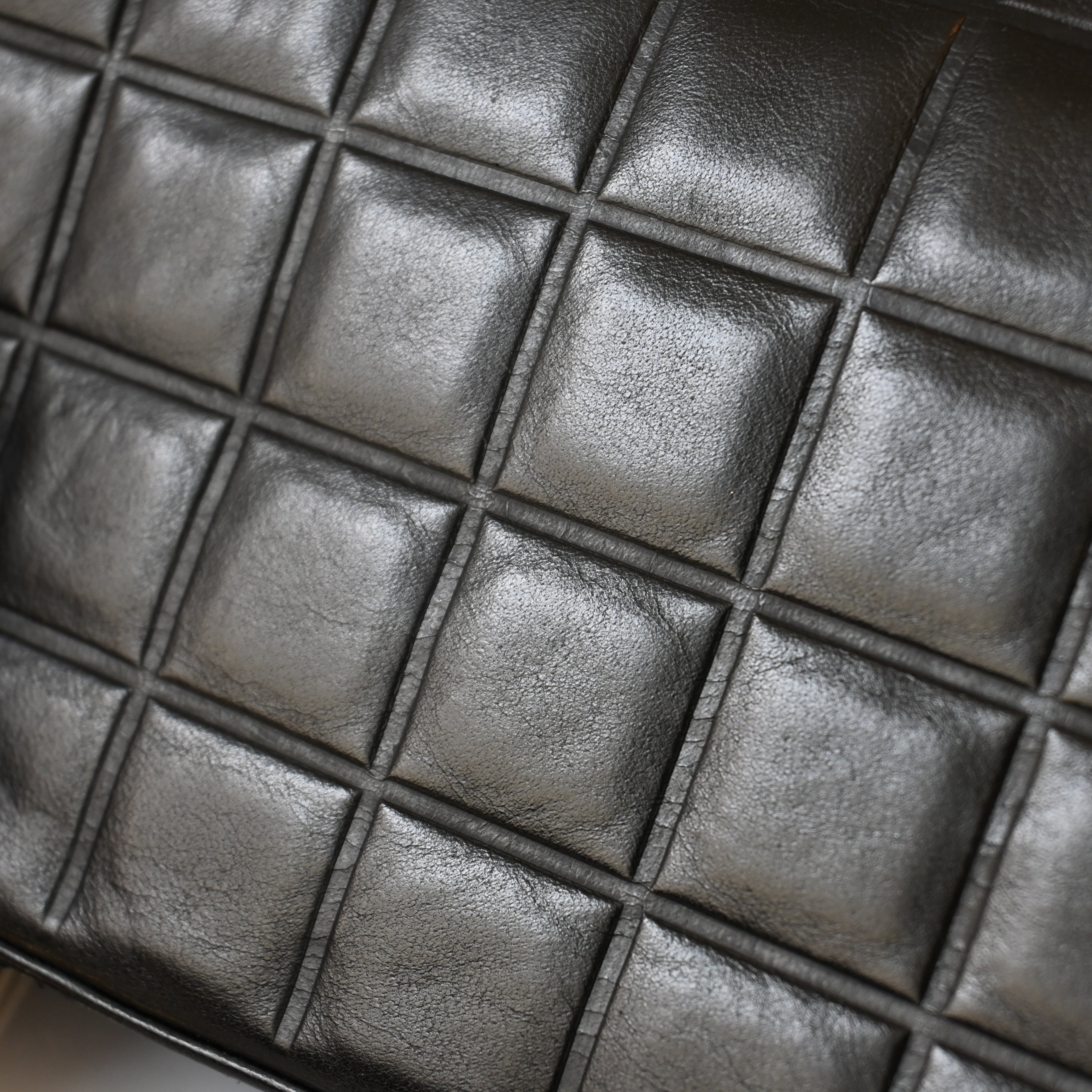Chanel Chocolate Bar Flap - Leluxe Vintage Sdn. Bhd.