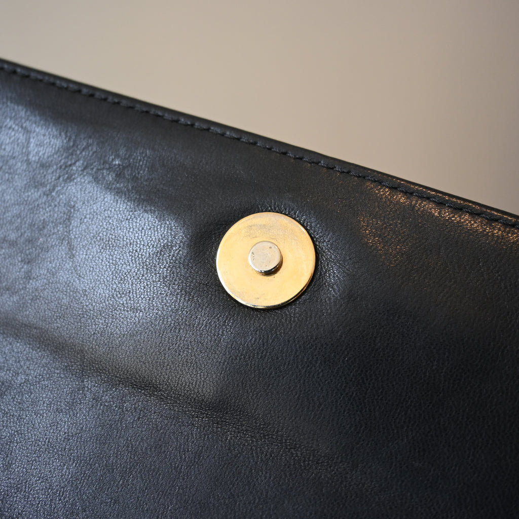 Chanel Chocolate Bar Flap - Leluxe Vintage Sdn. Bhd.
