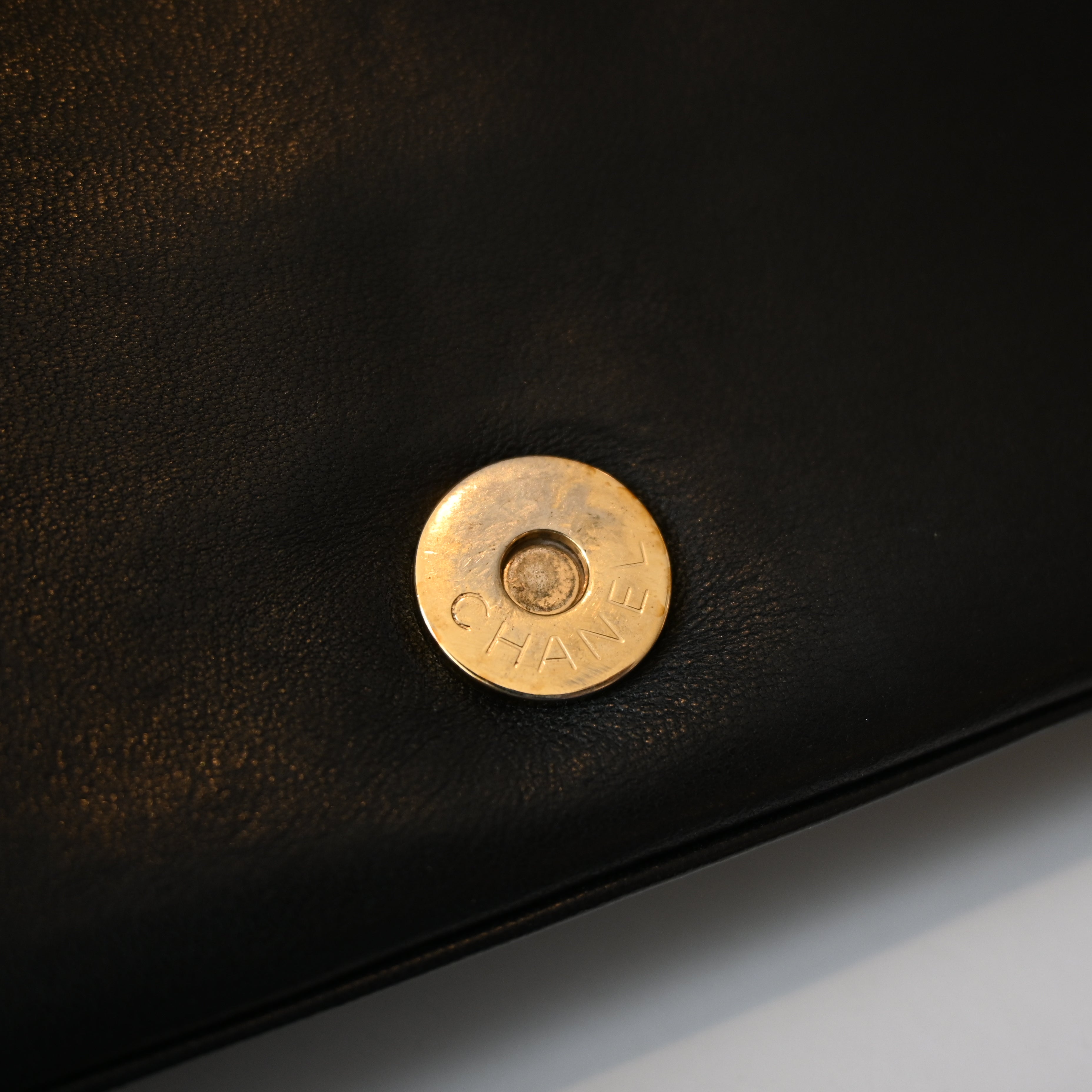 Chanel Chocolate Bar Flap - Leluxe Vintage Sdn. Bhd.