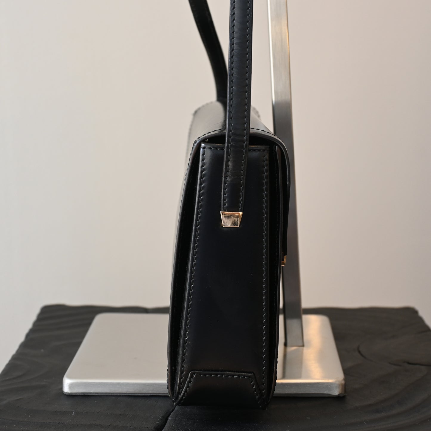 Loewe Shoulder Bag Calfskin - Leluxe Vintage Sdn. Bhd.