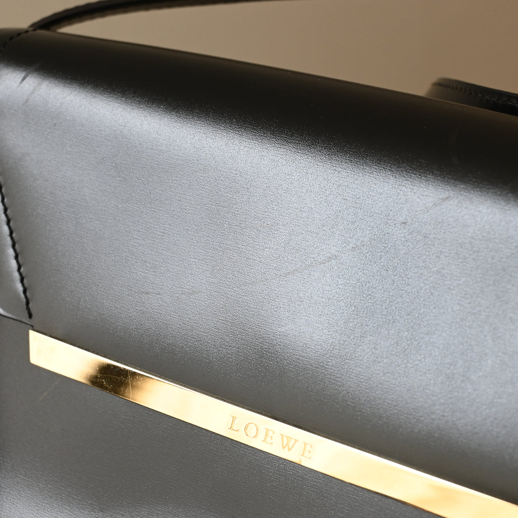 Loewe Shoulder Bag Calfskin - Leluxe Vintage Sdn. Bhd.