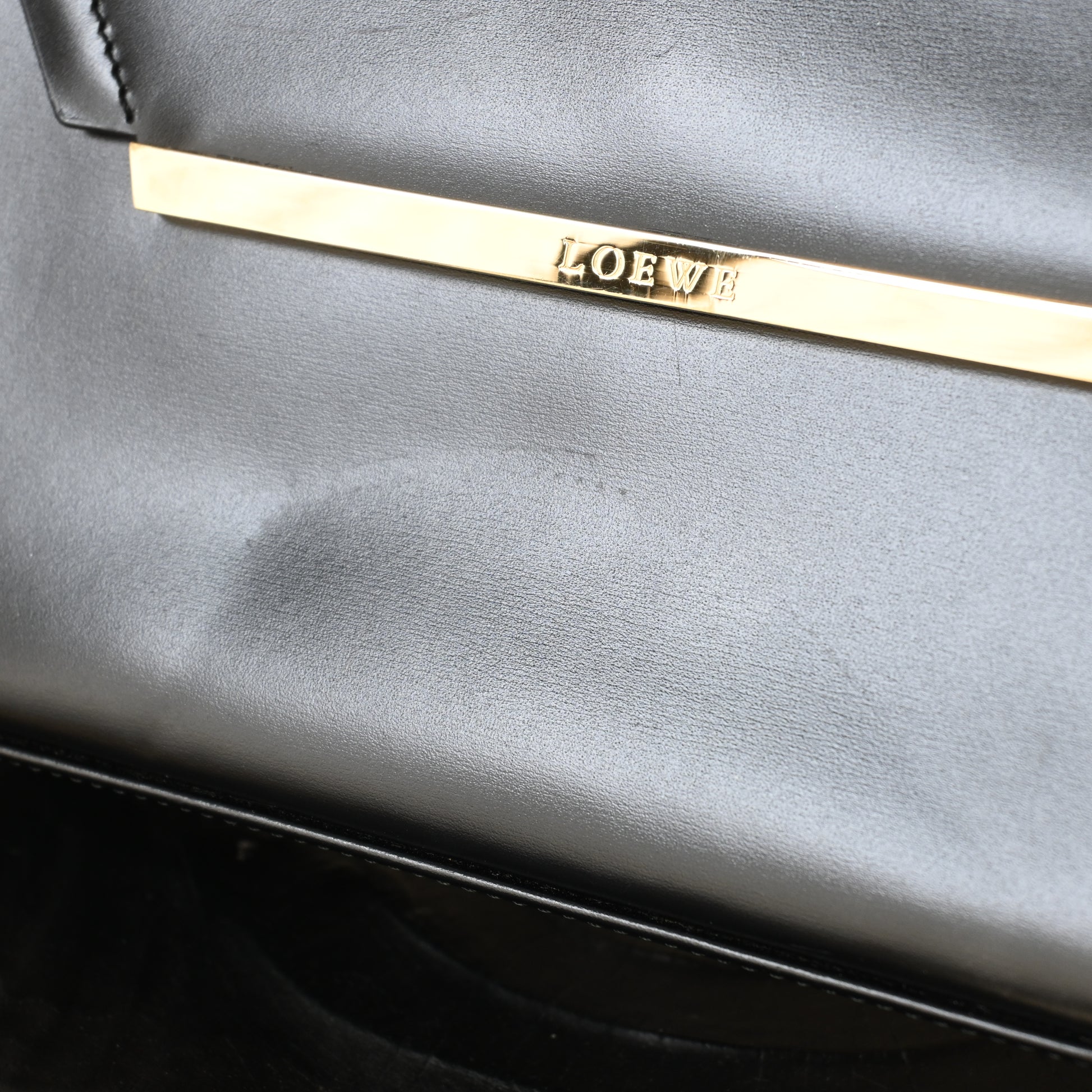 Loewe Shoulder Bag Calfskin - Leluxe Vintage Sdn. Bhd.