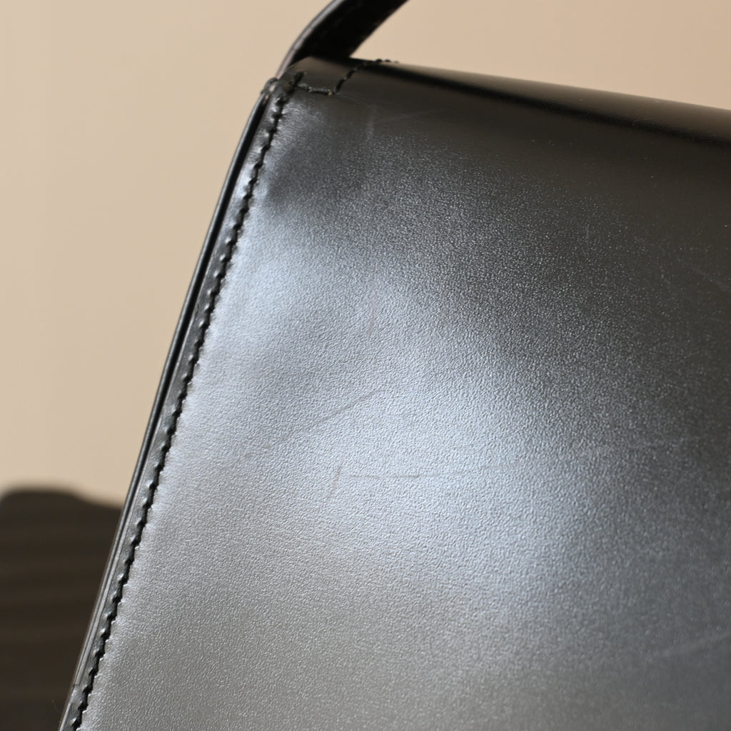 Loewe Shoulder Bag Calfskin - Leluxe Vintage Sdn. Bhd.