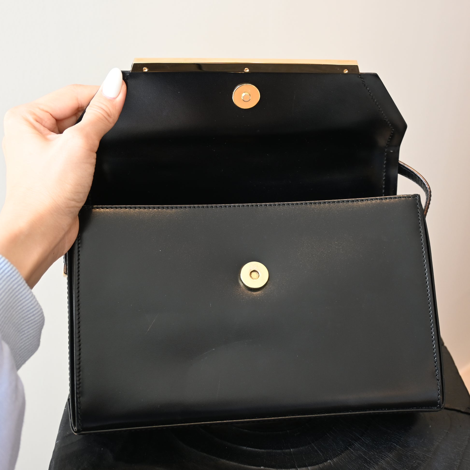 Loewe Shoulder Bag Calfskin - Leluxe Vintage Sdn. Bhd.