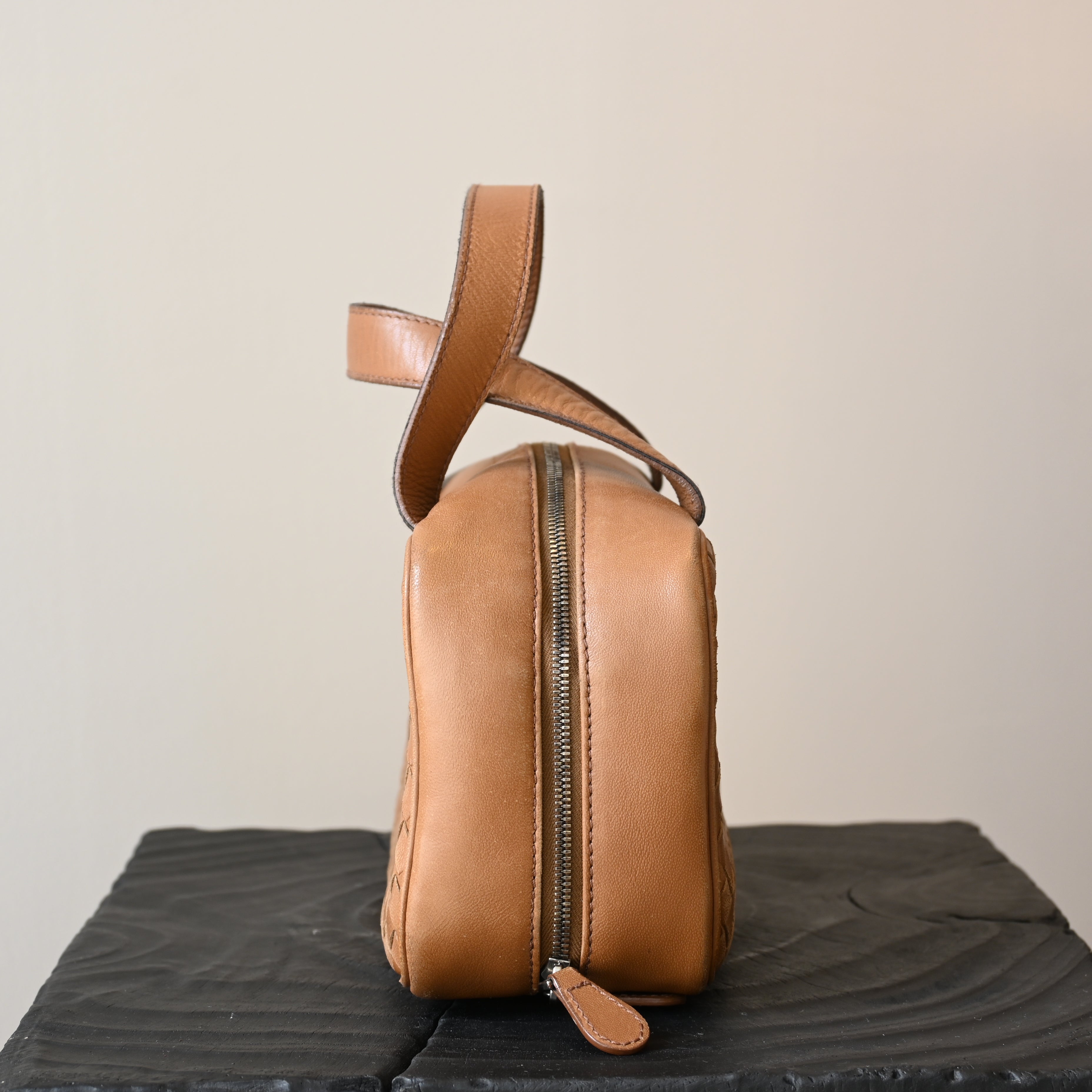 Bottega Veneta Intrecciato Leather Handbag - Leluxe Vintage Sdn. Bhd.