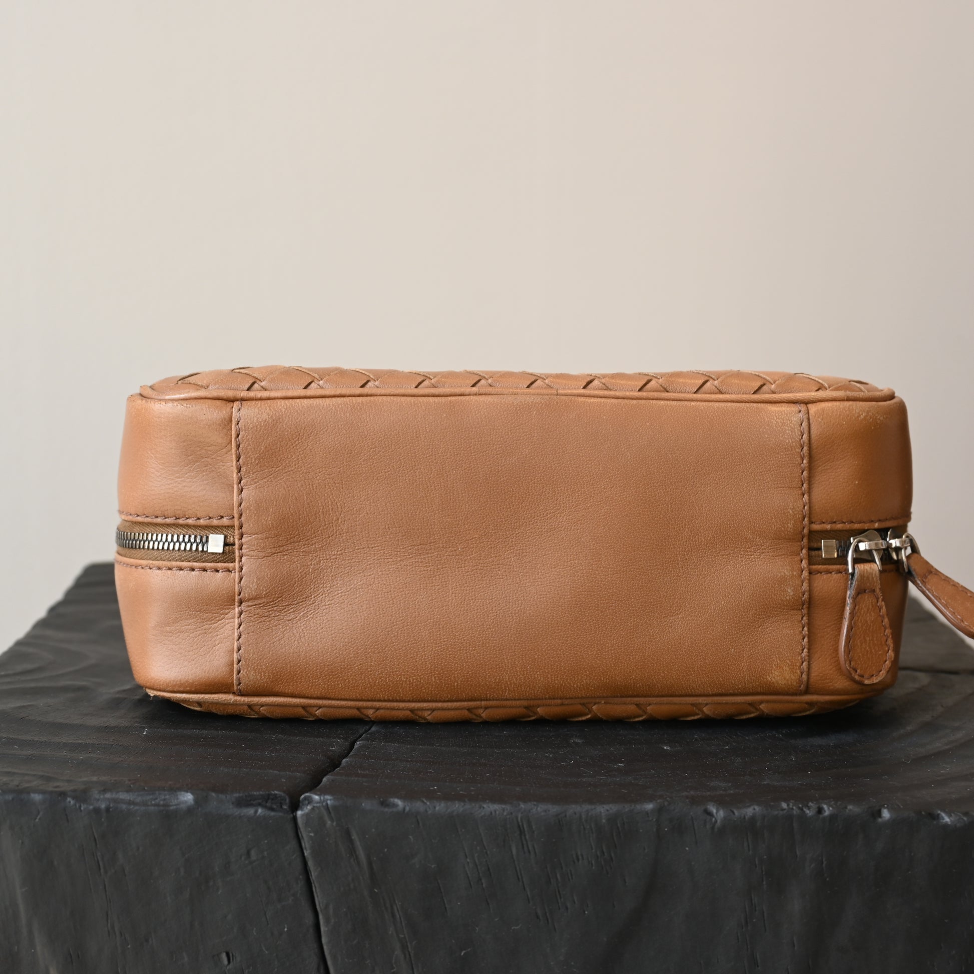 Bottega Veneta Intrecciato Leather Handbag - Leluxe Vintage Sdn. Bhd.