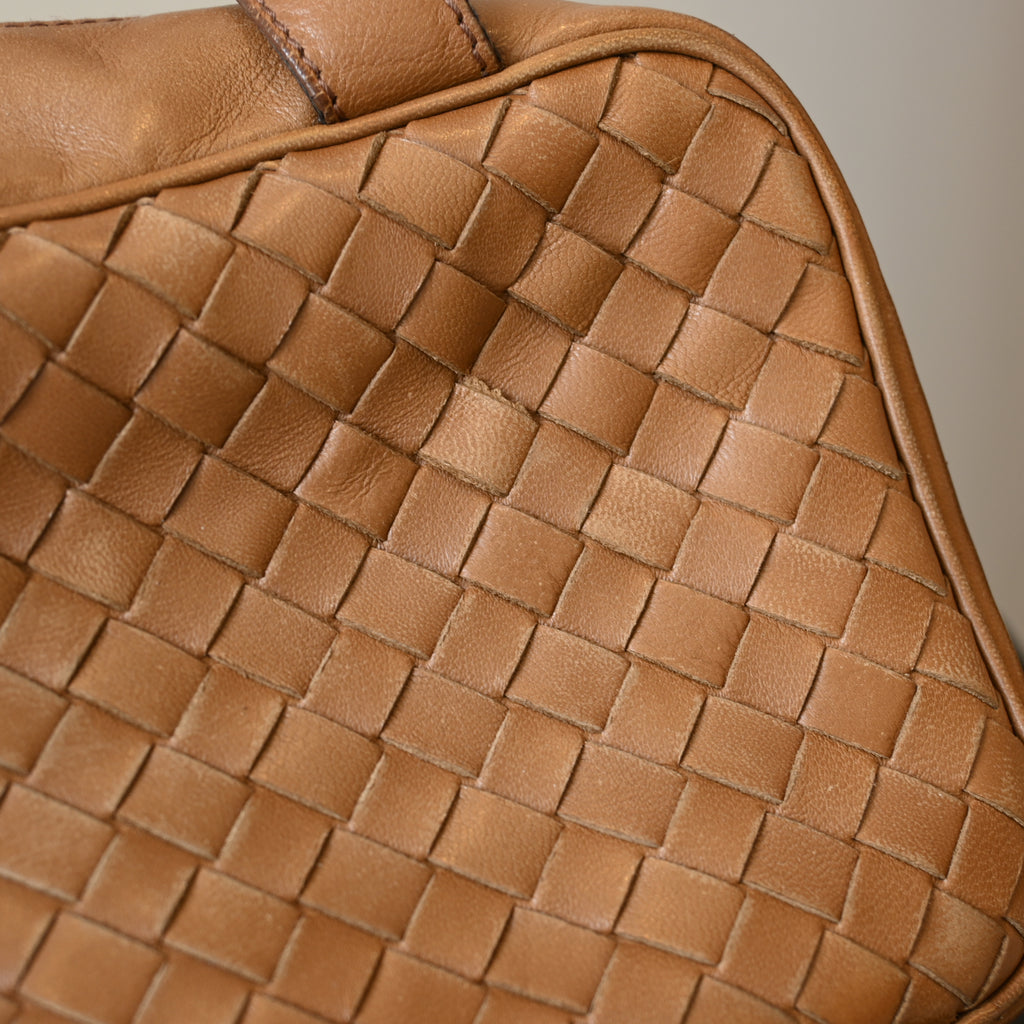 Bottega Veneta Intrecciato Leather Handbag - Leluxe Vintage Sdn. Bhd.