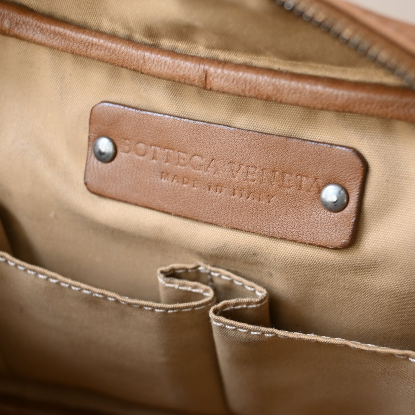 Bottega Veneta Intrecciato Leather Handbag - Leluxe Vintage Sdn. Bhd.