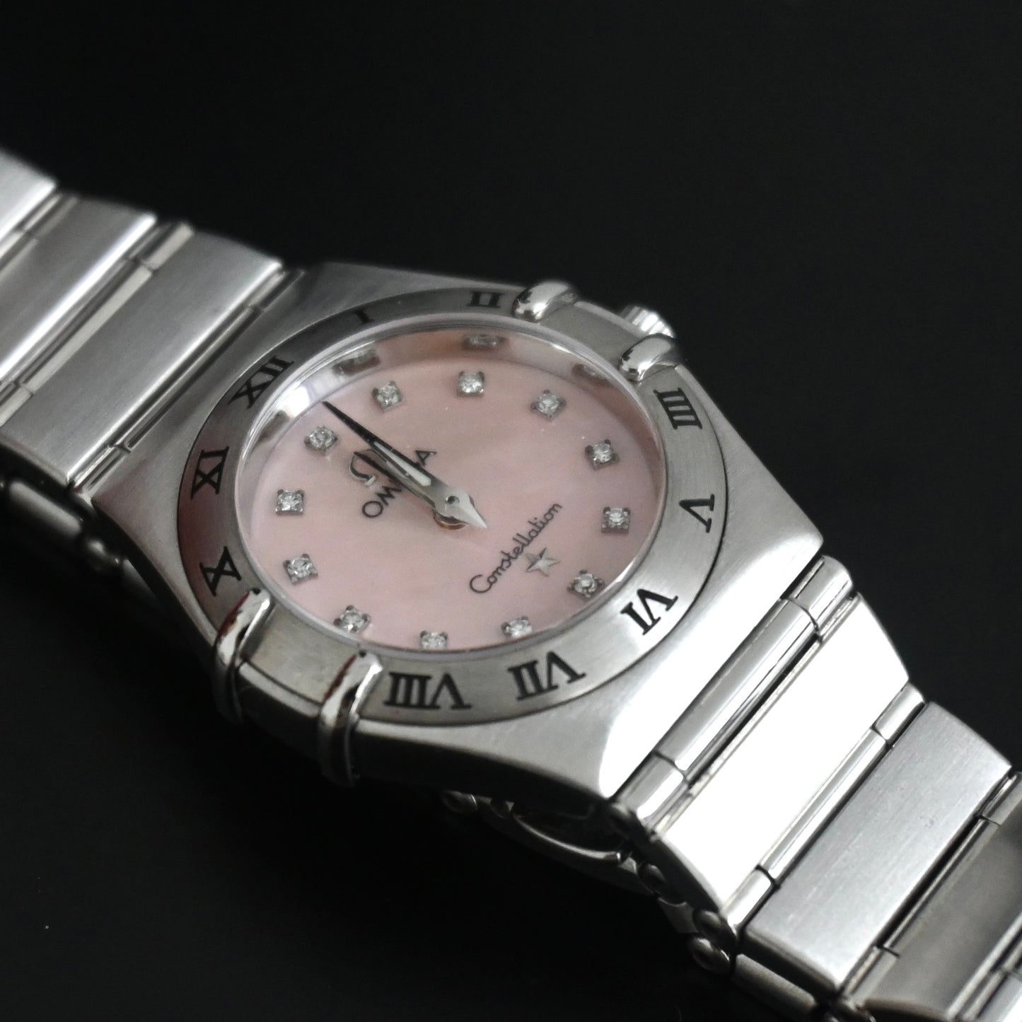 Omega Constellation Pink MOP Watch ref. 1562.65