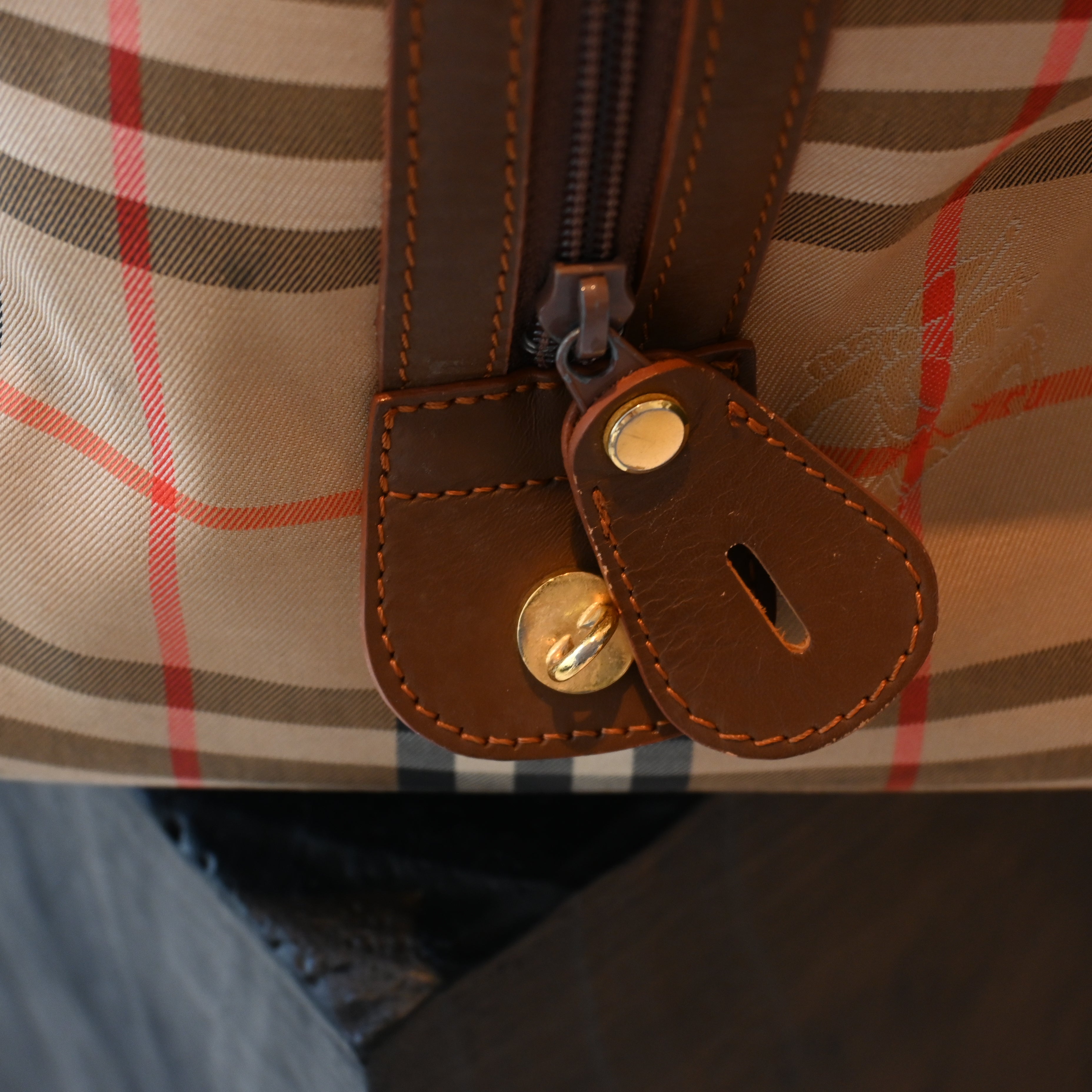 Burberry Nova Check Boston 43 - Leluxe Vintage Sdn. Bhd.