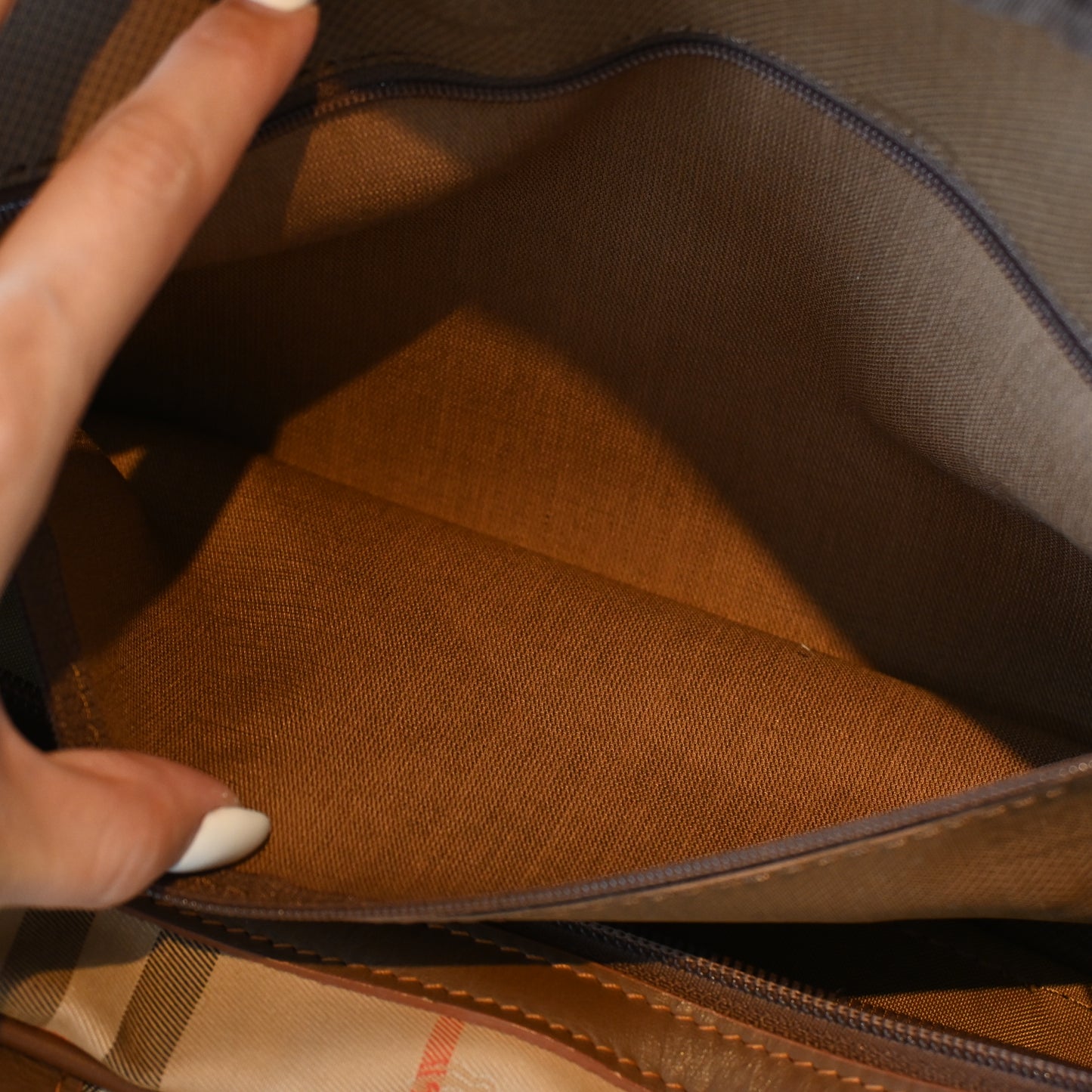 Burberry Nova Check Boston 43 - Leluxe Vintage Sdn. Bhd.