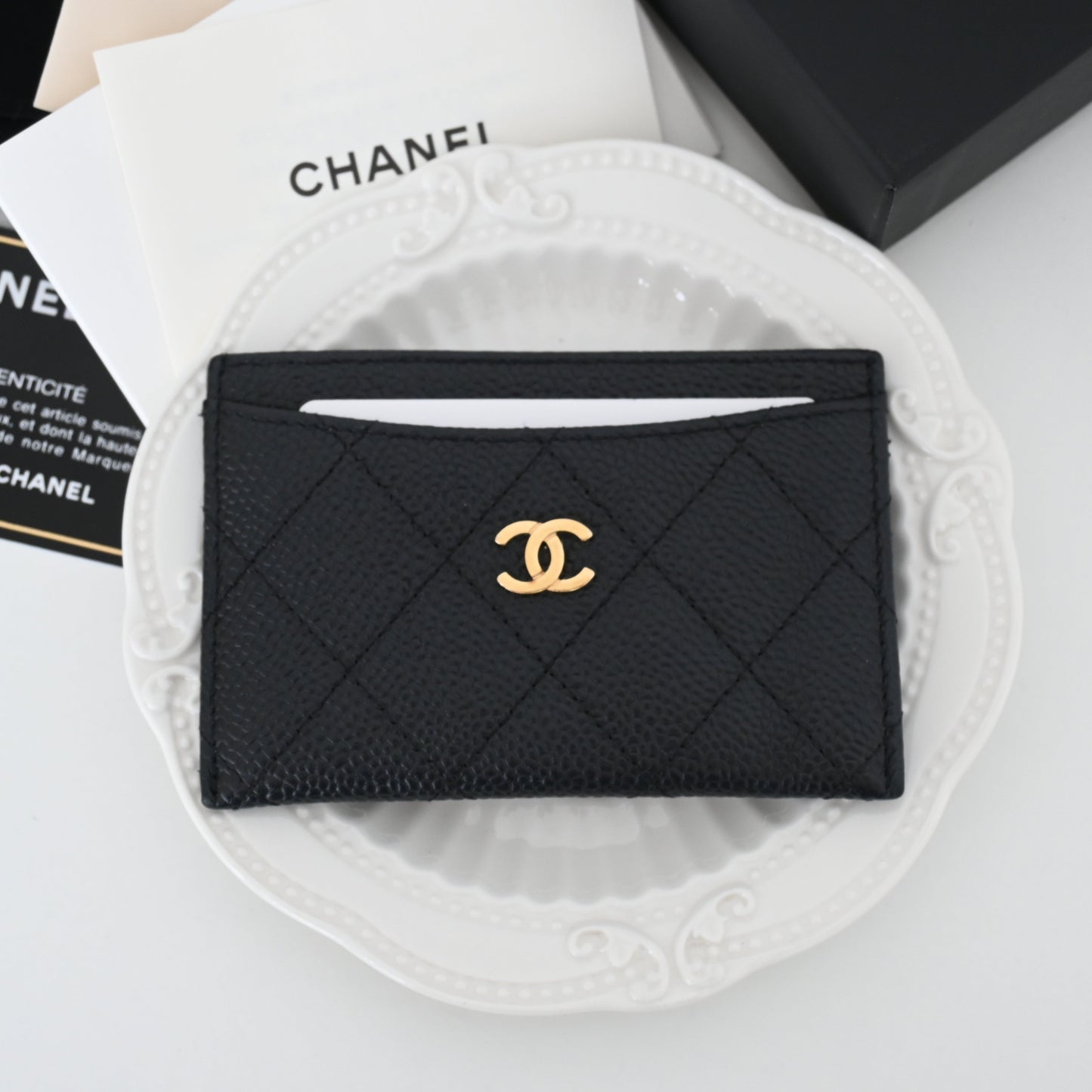 Chanel Matelasse Caviar Skin Card Case Black GHW