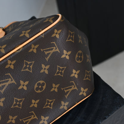 Louis Vuitton Batignolles Bag - Leluxe Vintage Sdn. Bhd.