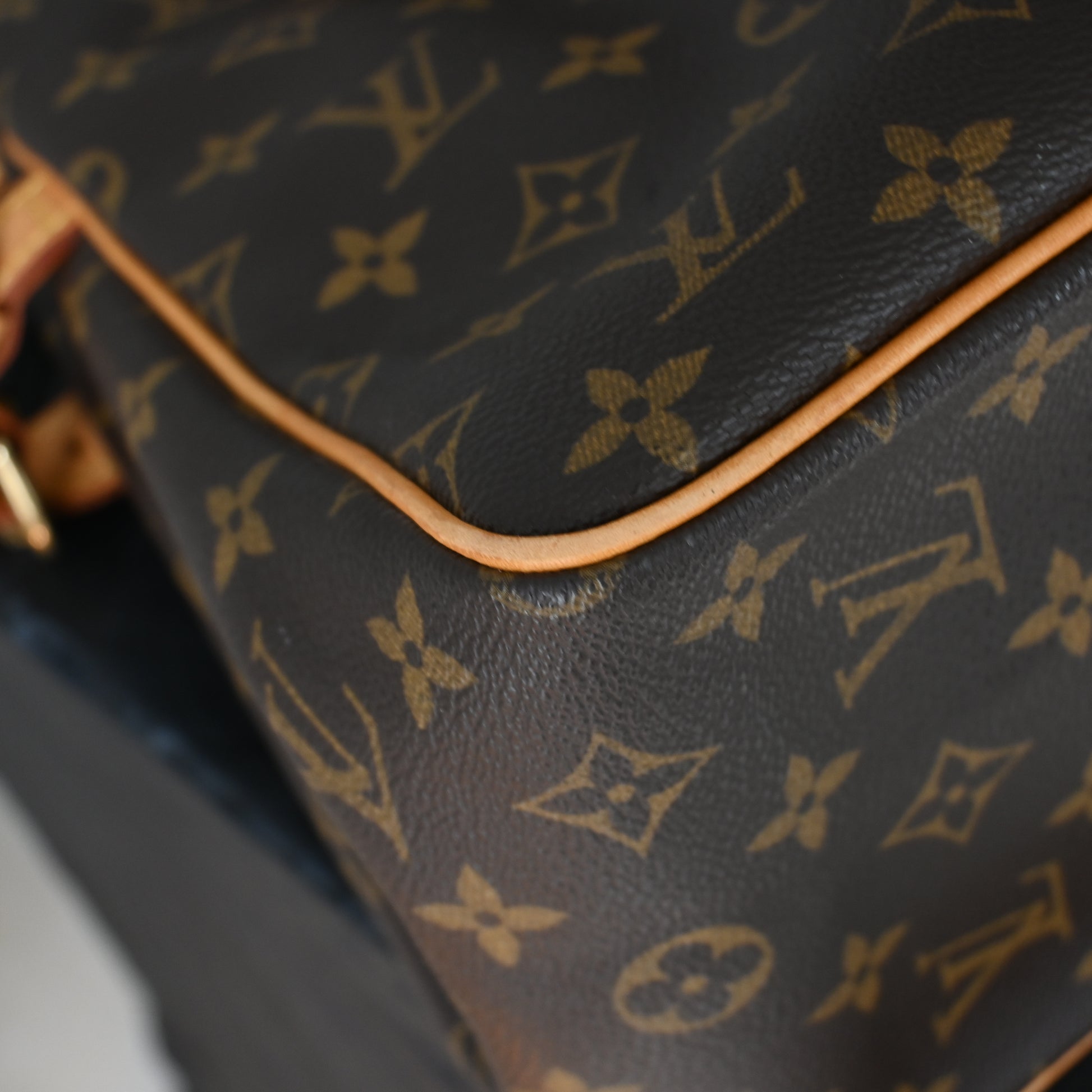 Louis Vuitton Batignolles Bag - Leluxe Vintage Sdn. Bhd.