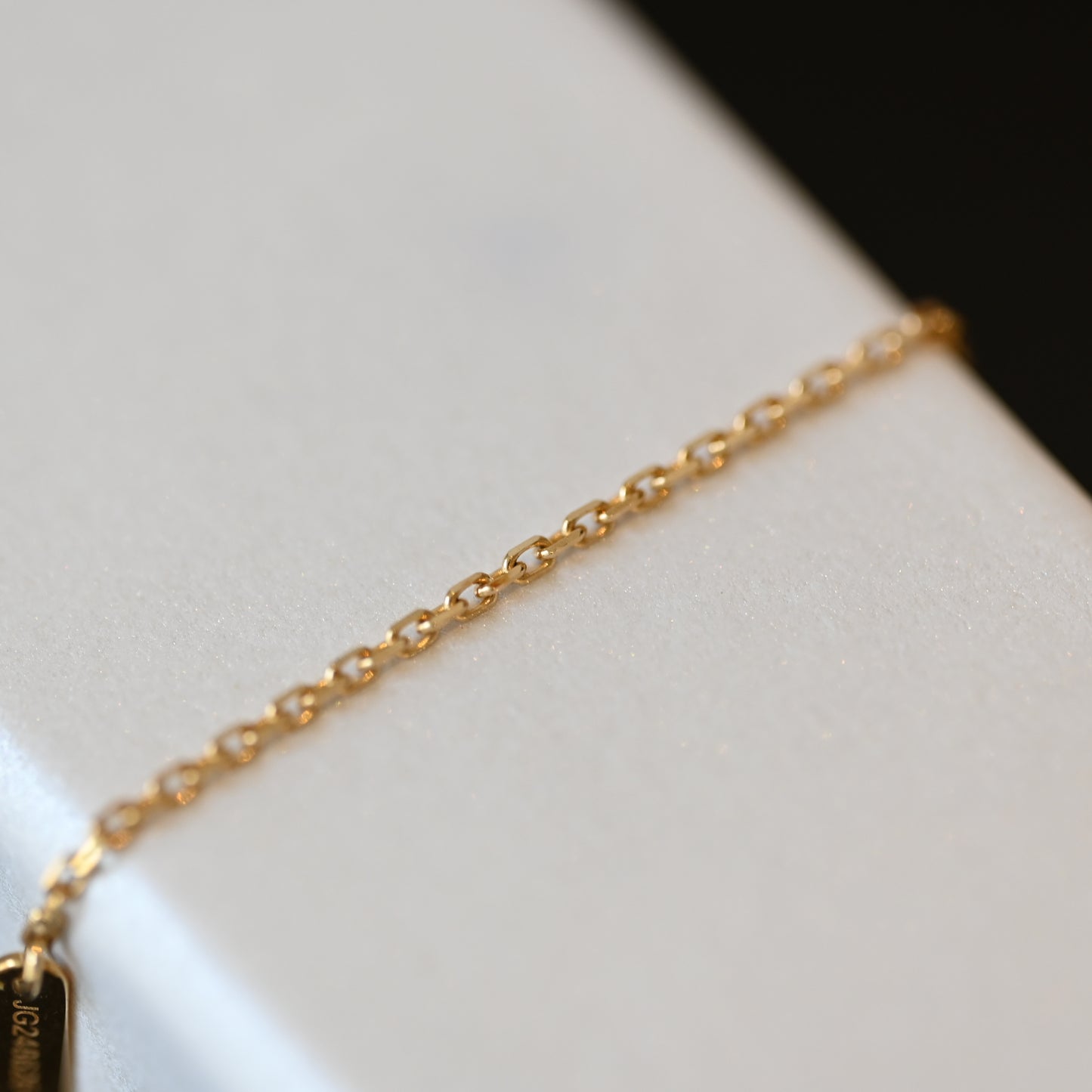 Van Cleef Sweet Alhambra Bracelet YG White Mother of Pearl