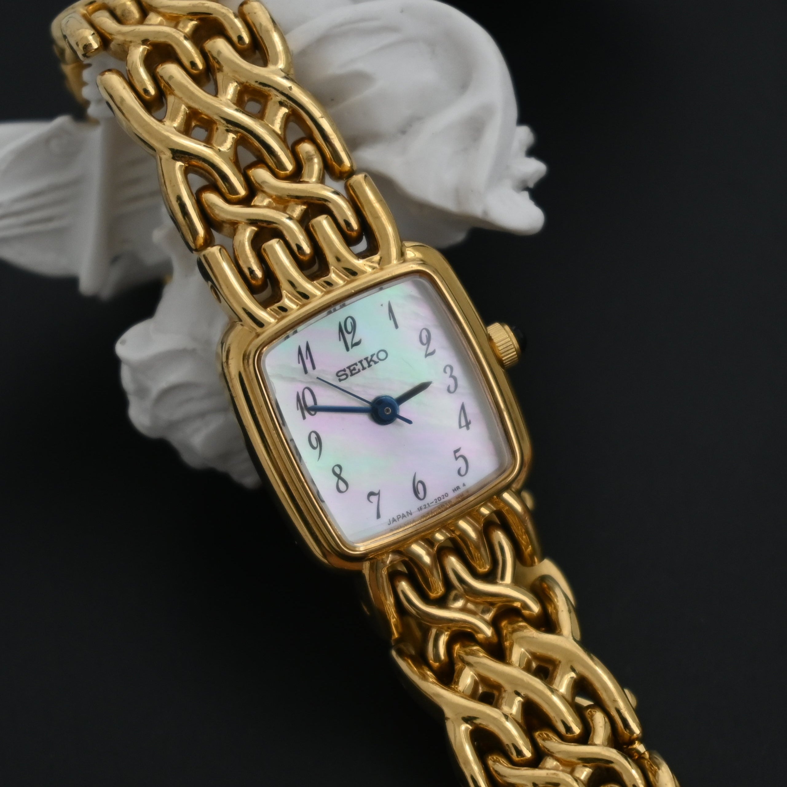 Seiko Wrist Watch White Dial ref. Y150-5P10 160051 - Leluxe Vintage Sdn. Bhd.