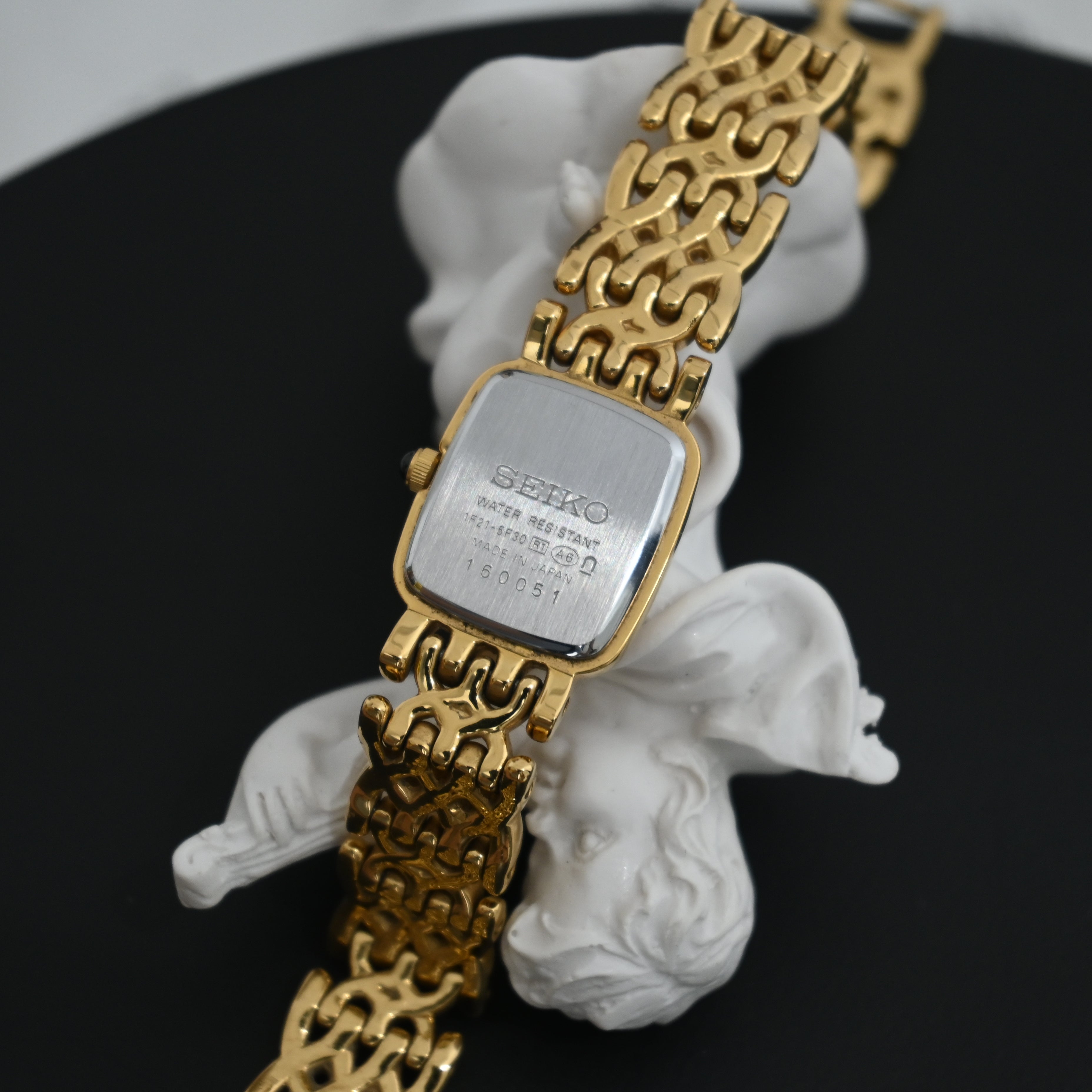 Seiko Wrist Watch White Dial ref. Y150-5P10 160051 - Leluxe Vintage Sdn. Bhd.