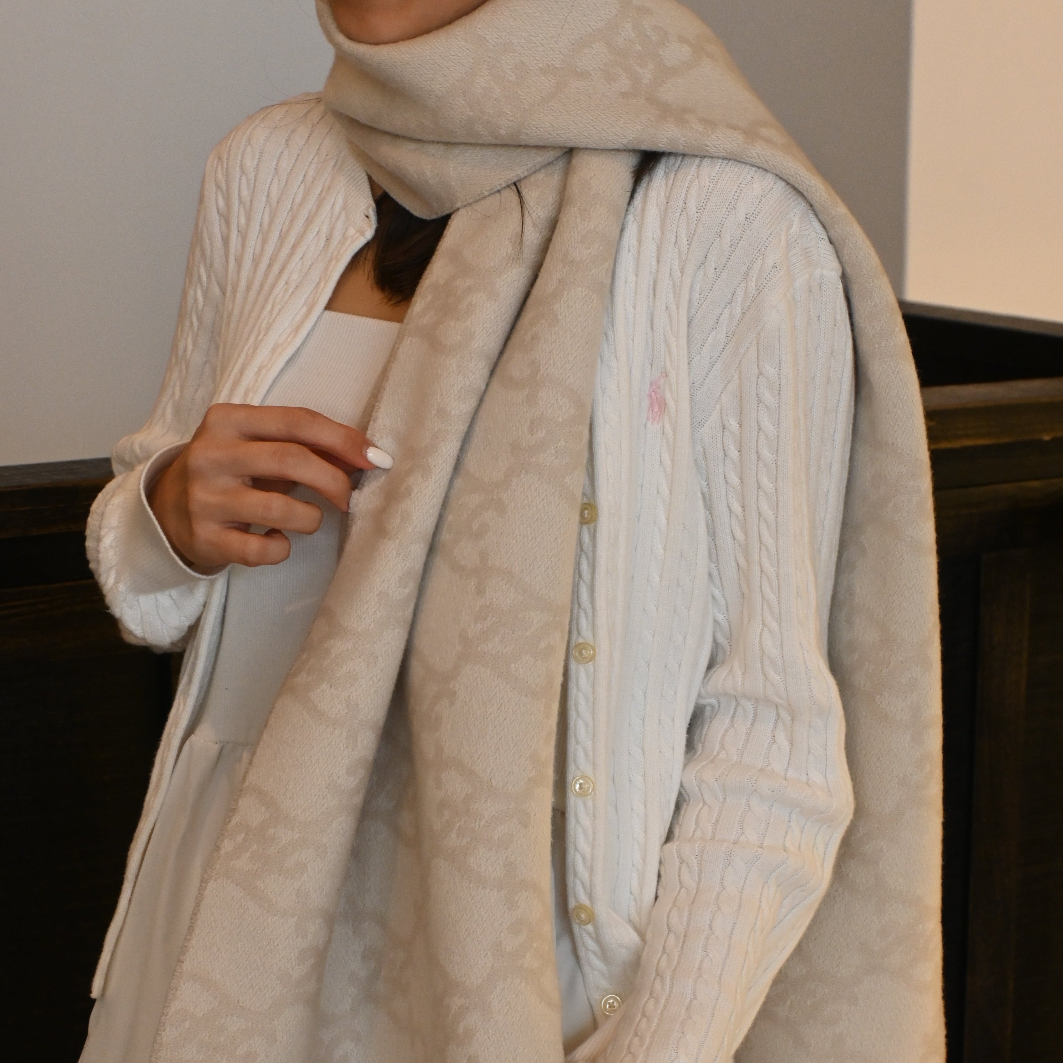 Fendi FXT324 Scarf Wool & Cashmere Beige - Leluxe Vintage Sdn. Bhd.