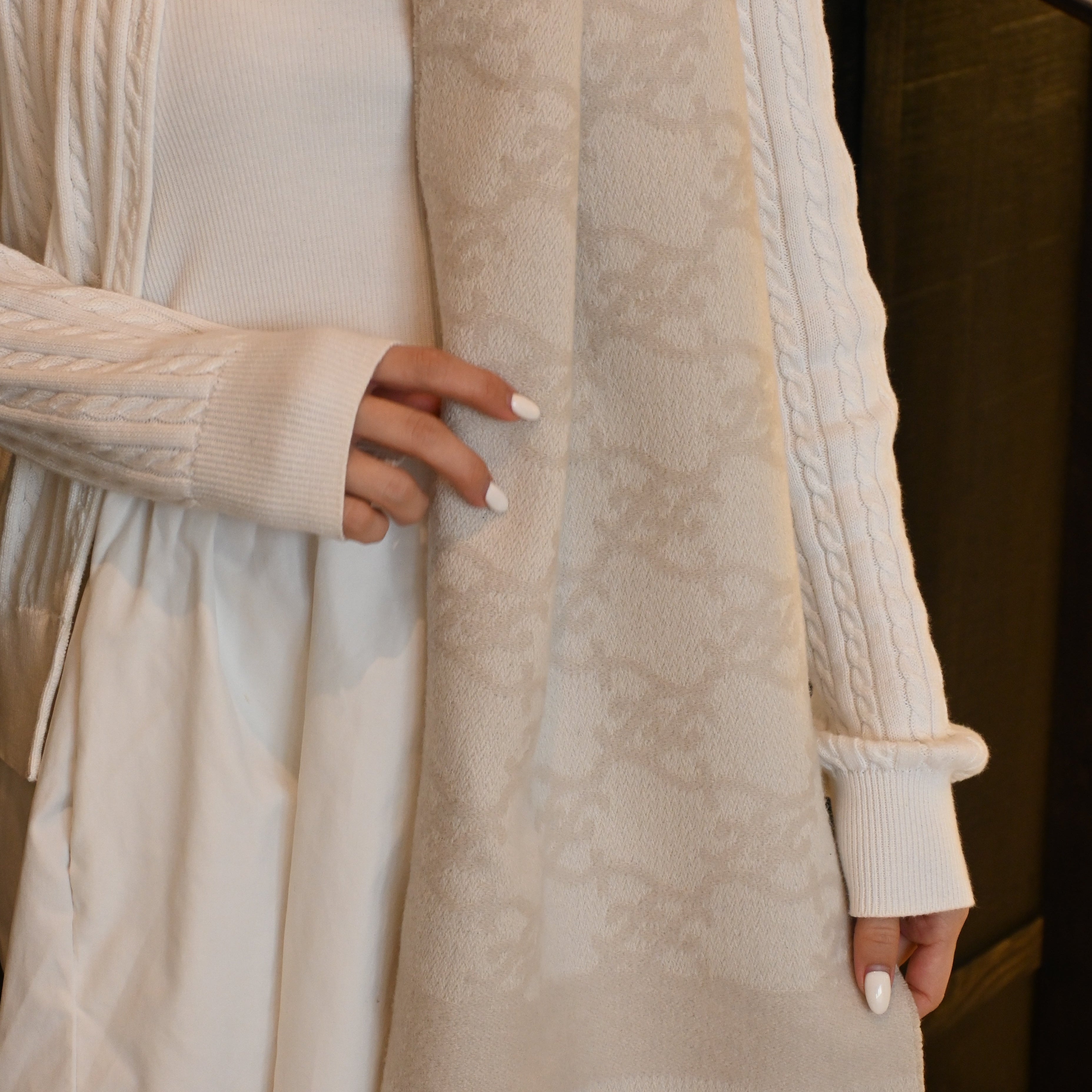 Fendi FXT324 Scarf Wool & Cashmere Beige - Leluxe Vintage Sdn. Bhd.