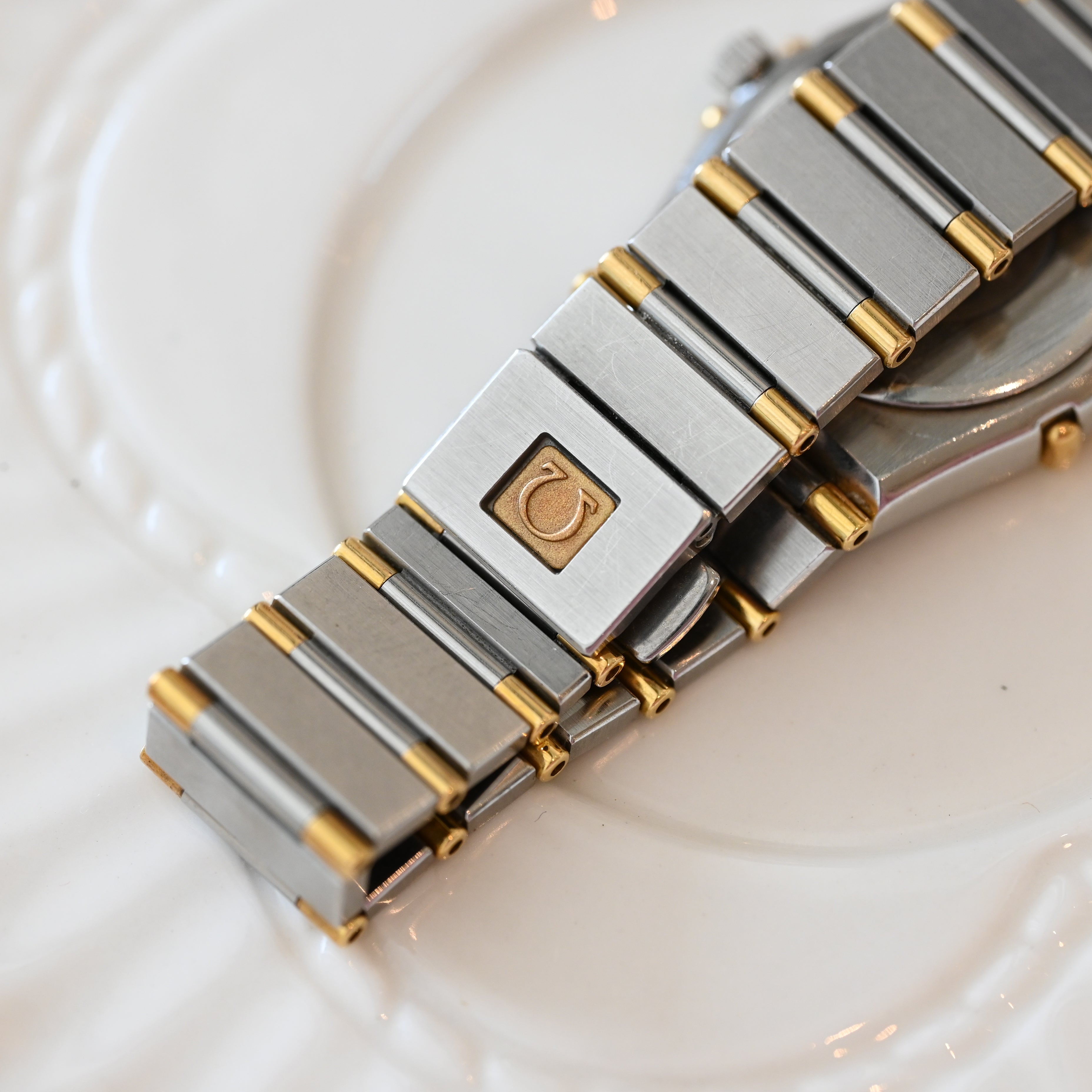 Omega Constellation Manhattan 1370.10 - Leluxe Vintage Sdn. Bhd.