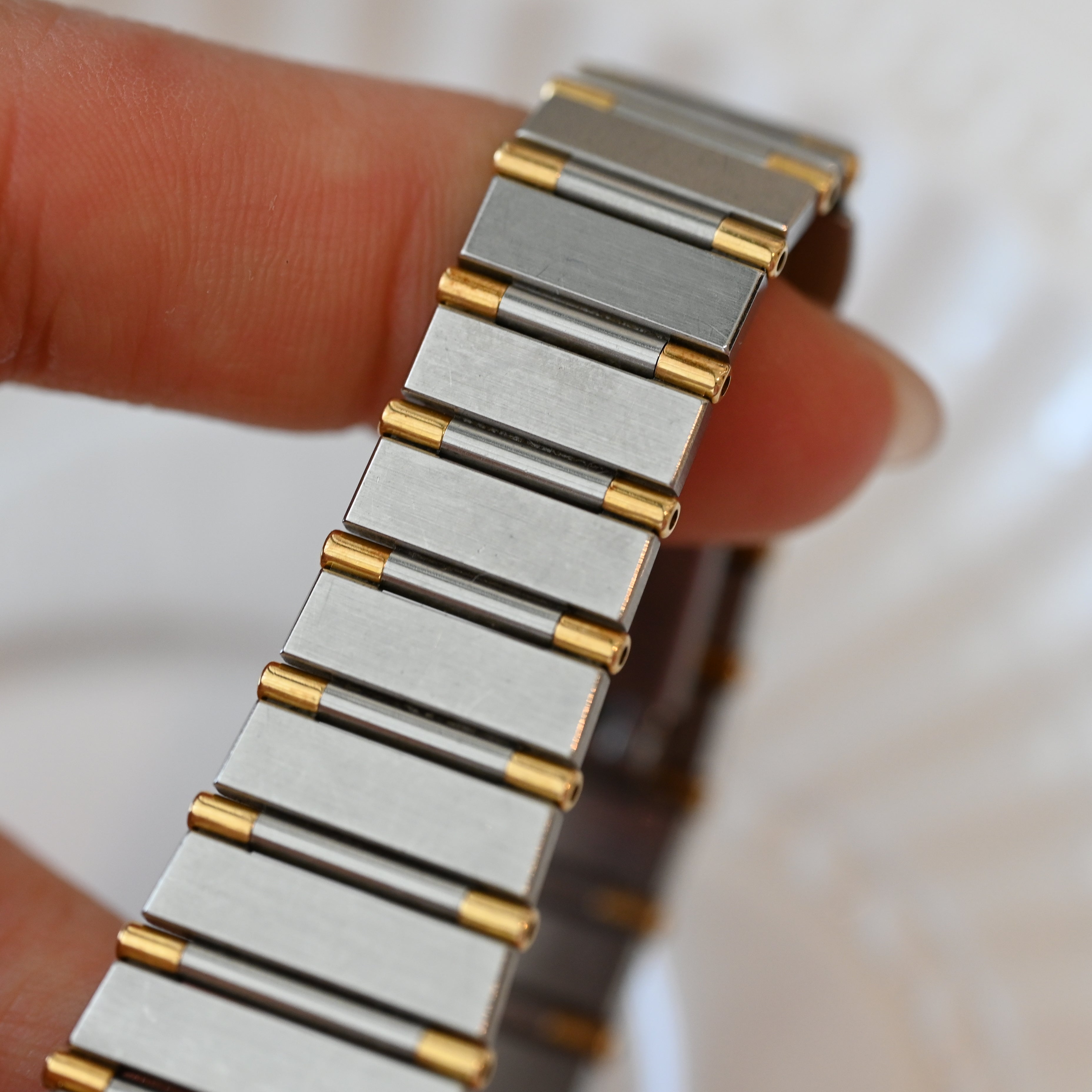 Omega Constellation Manhattan 1370.10 - Leluxe Vintage Sdn. Bhd.