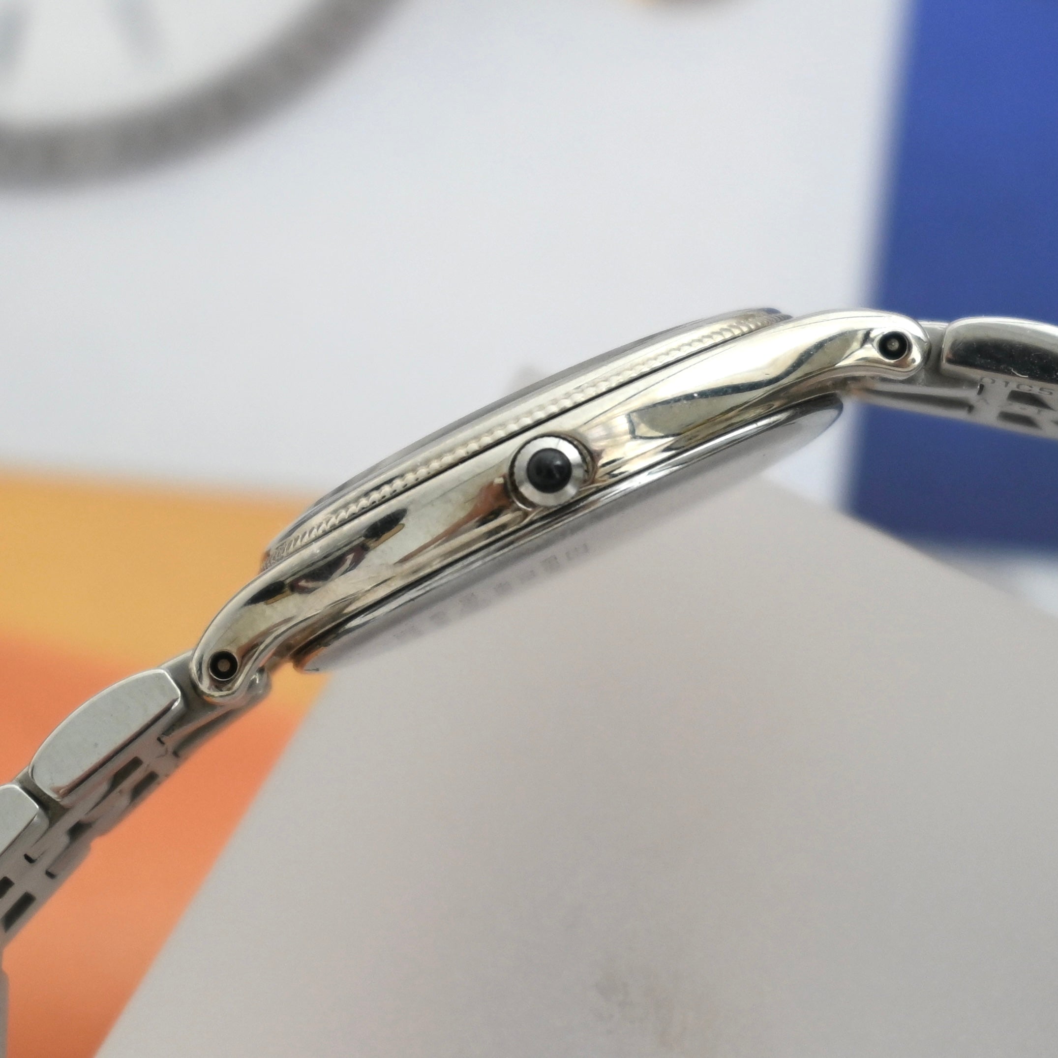 Seiko Quartz 1F20-6G90 Exceline Shell Dial - Leluxe Vintage Sdn. Bhd.
