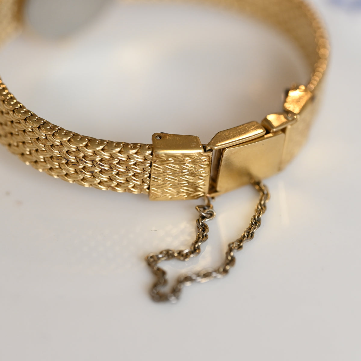 Seiko Frosted Gold Dial with Mesh Bracelet Watch 2P21-0B70