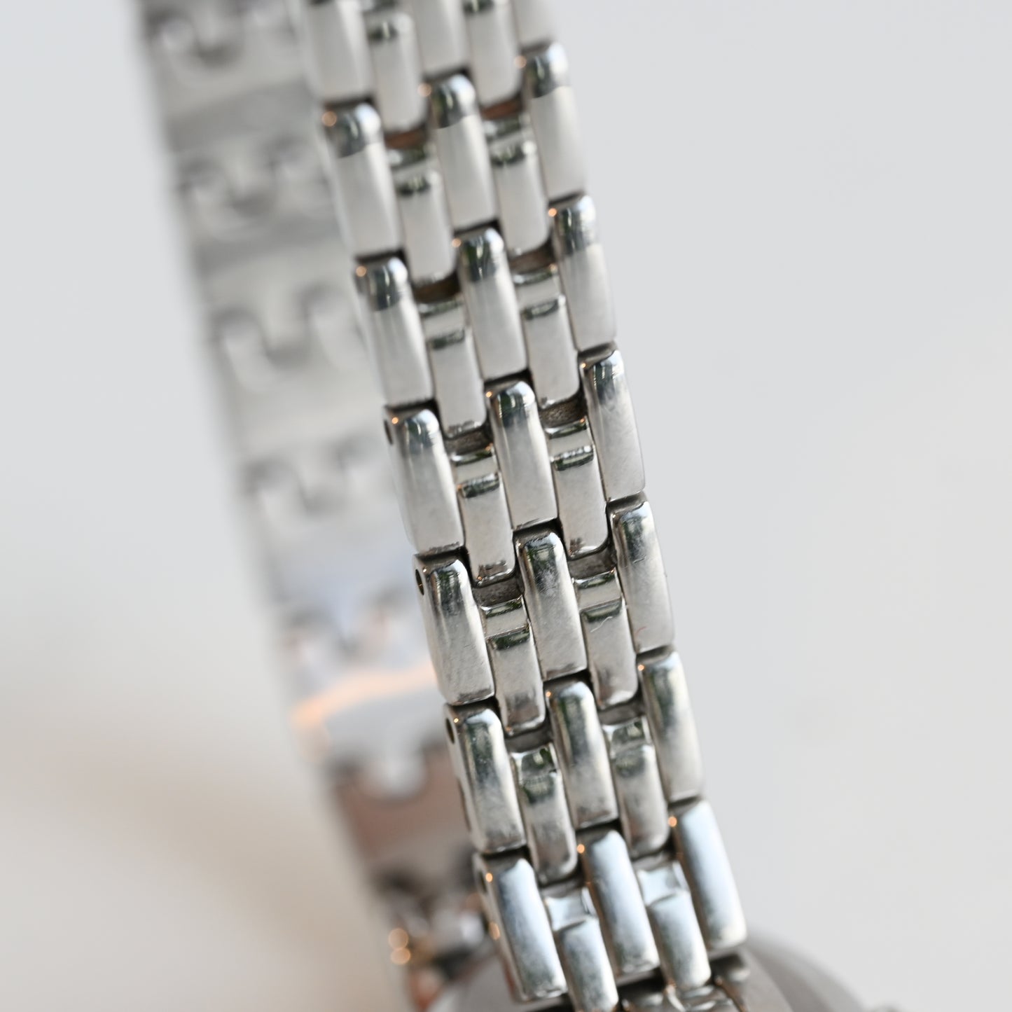 Seiko V117-0CR0 Solar Watch