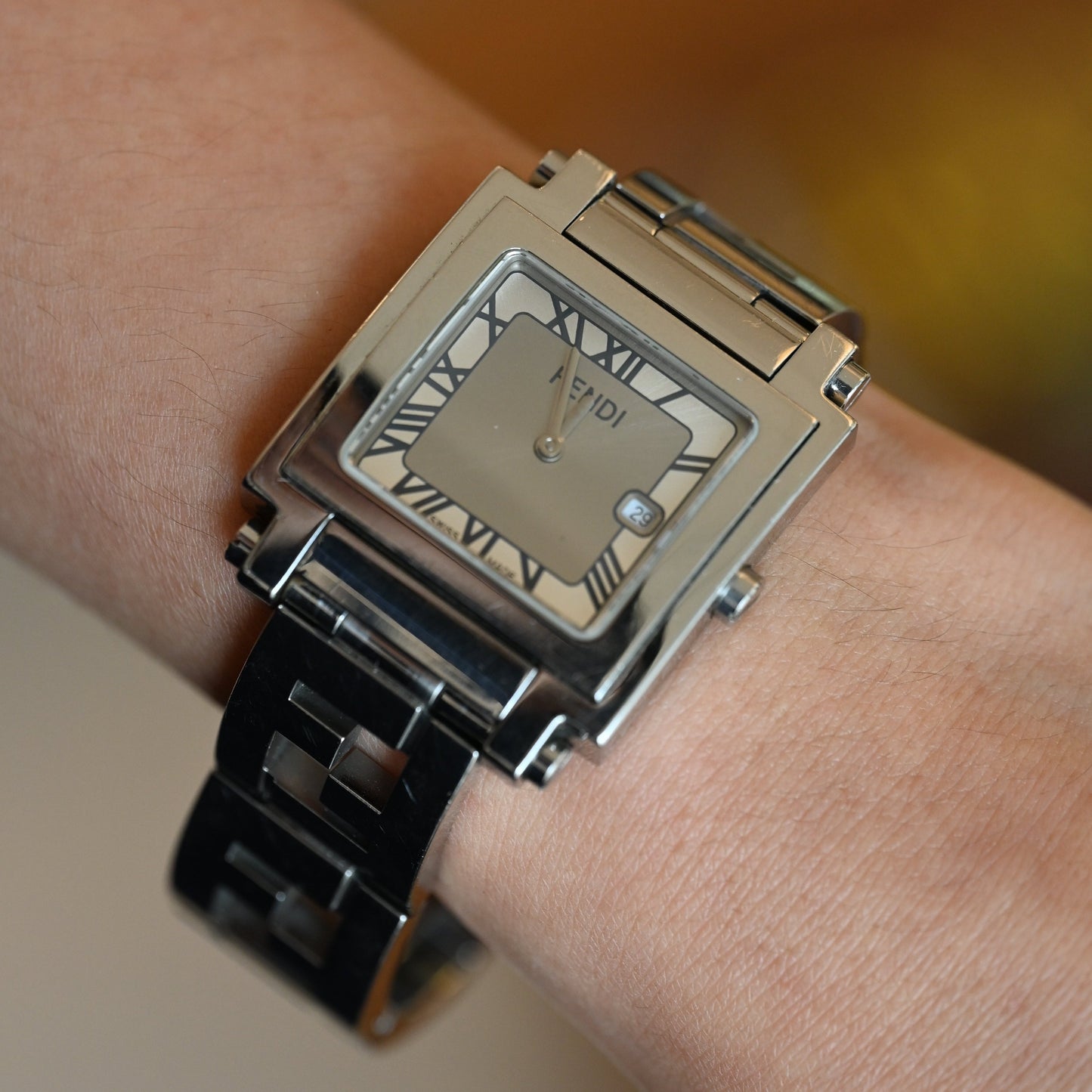 Fendi Quadro 071-6000G-579 Watch
