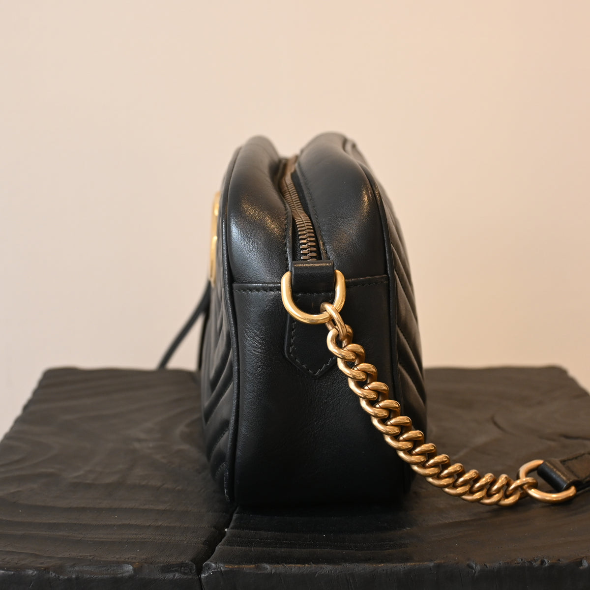 Gucci GG Marmont Small Matelassé Crossbody Camera Bag