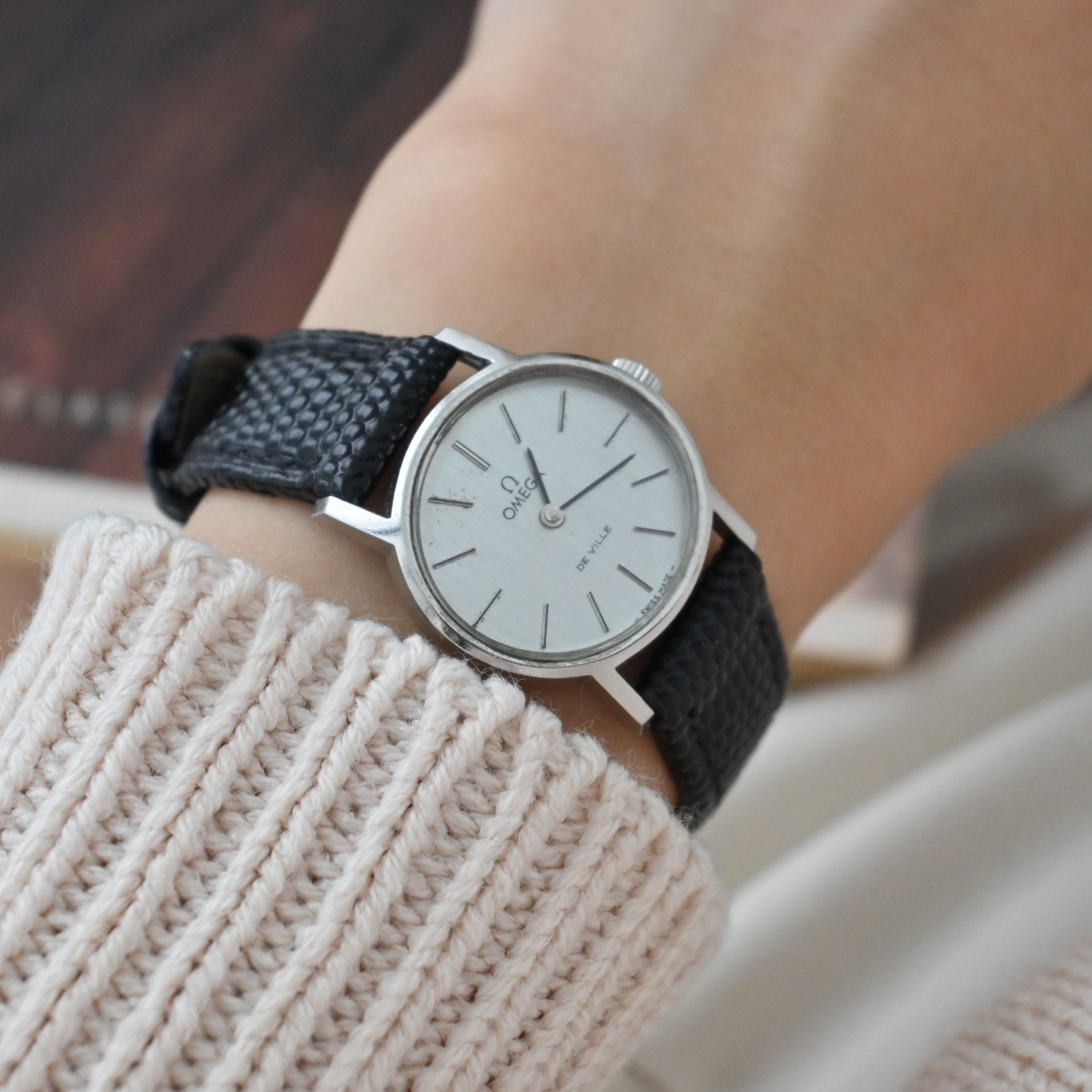 Omega De Ville Oval Watch ref. 511.0508 – Leluxe Vintage Sdn. Bhd.