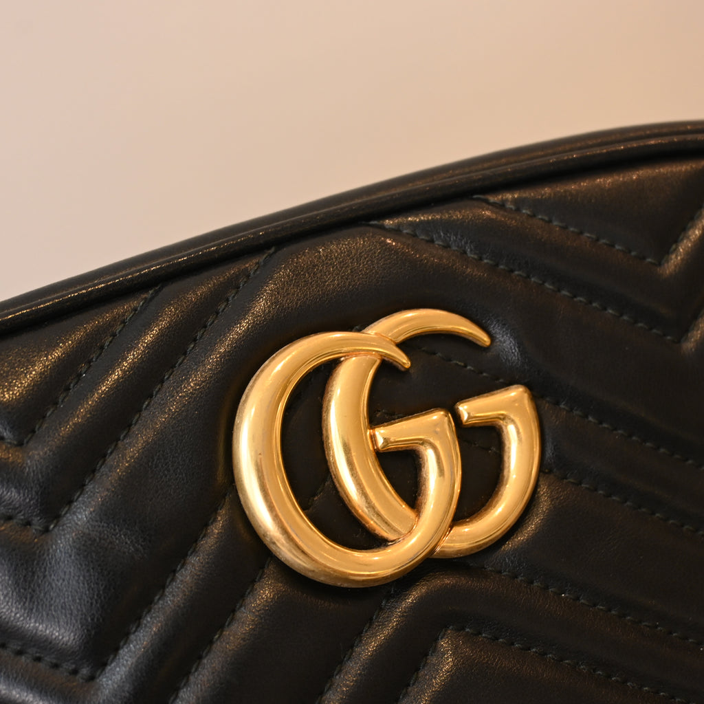 Gucci GG Marmont Small Matelassé Crossbody Camera Bag
