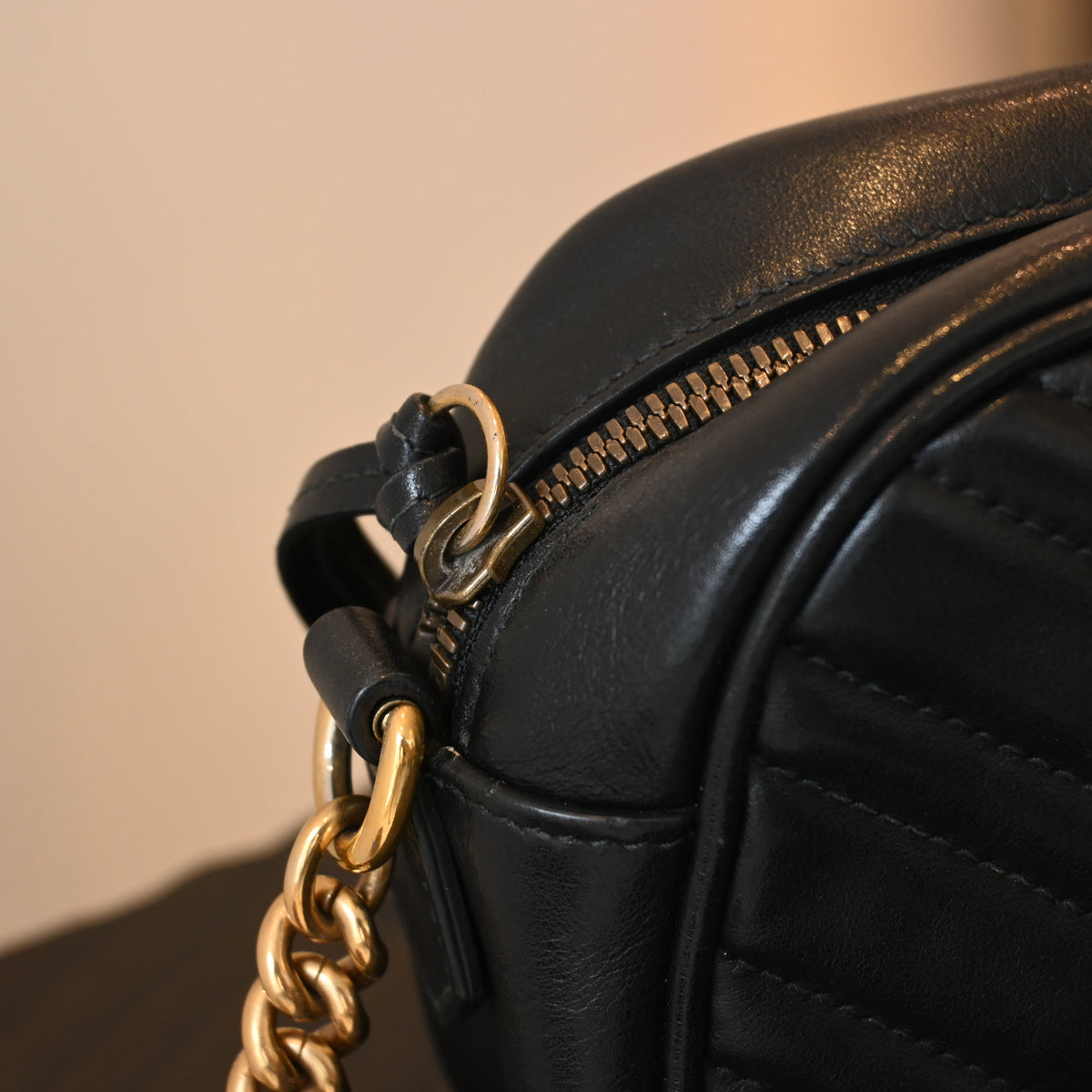 Gucci GG Marmont Small Matelassé Crossbody Camera Bag
