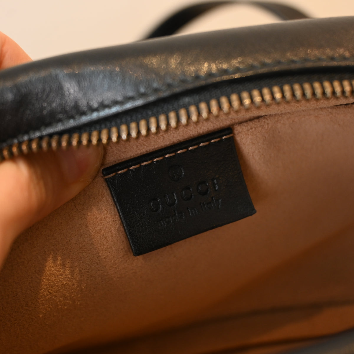 Gucci GG Marmont Small Matelassé Crossbody Camera Bag